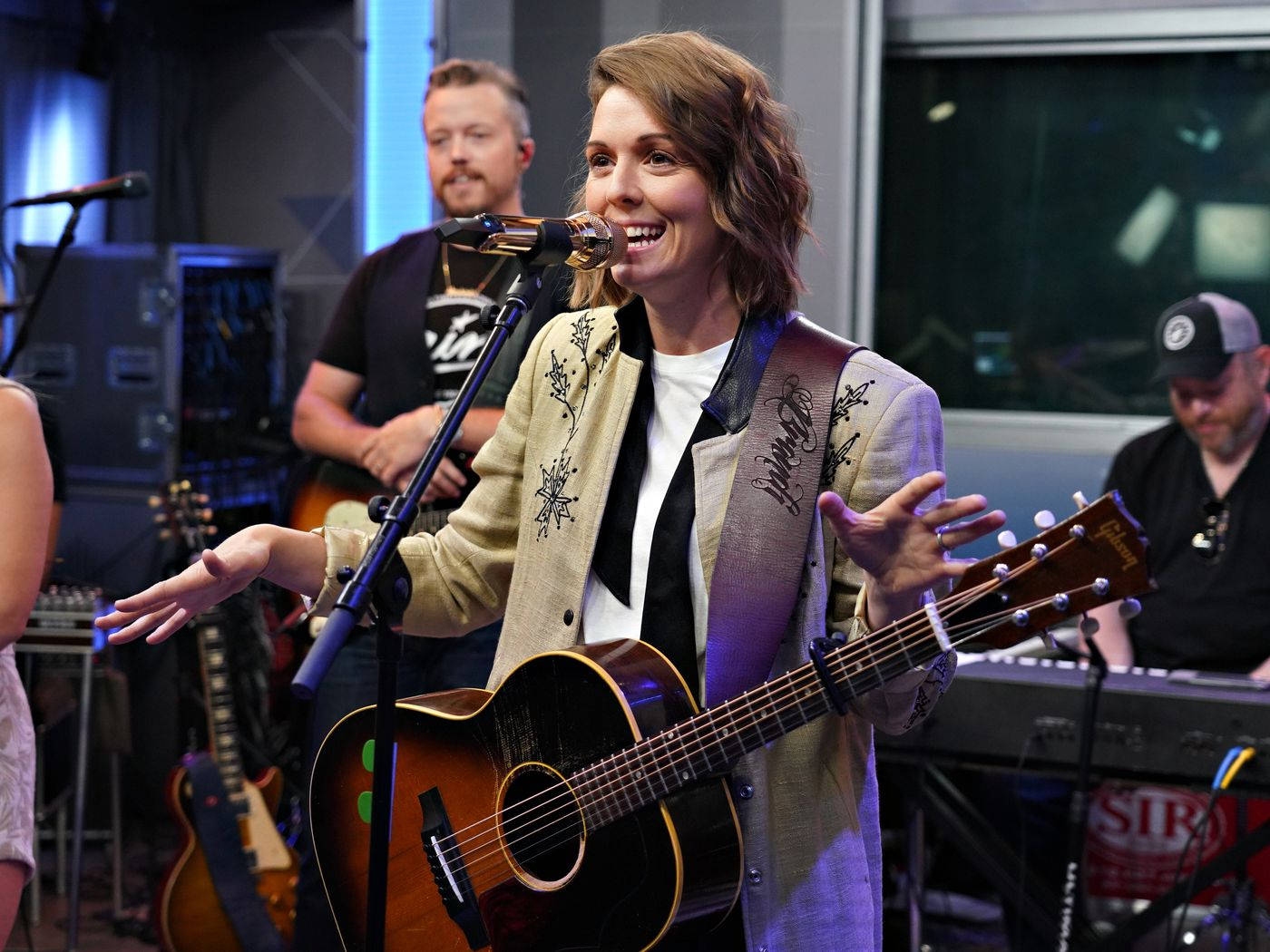 Brandi Carlile, studio performance, acoustic guitar, HD Desktop Wallpaper