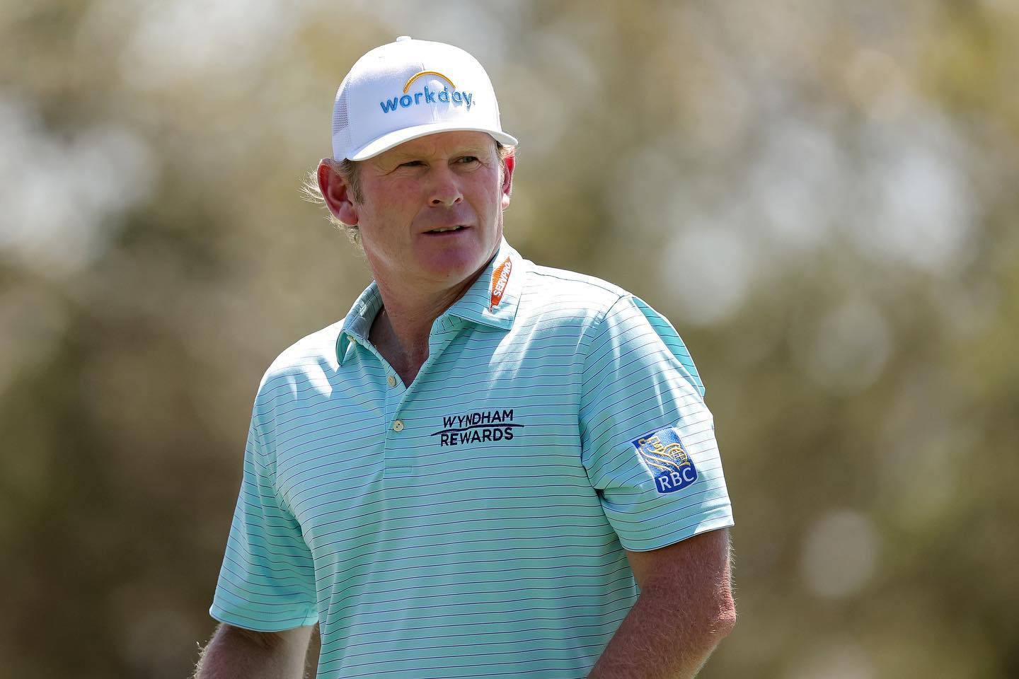 Brandt Snedeker, light blue striped polo, white cap, HD Desktop Wallpaper