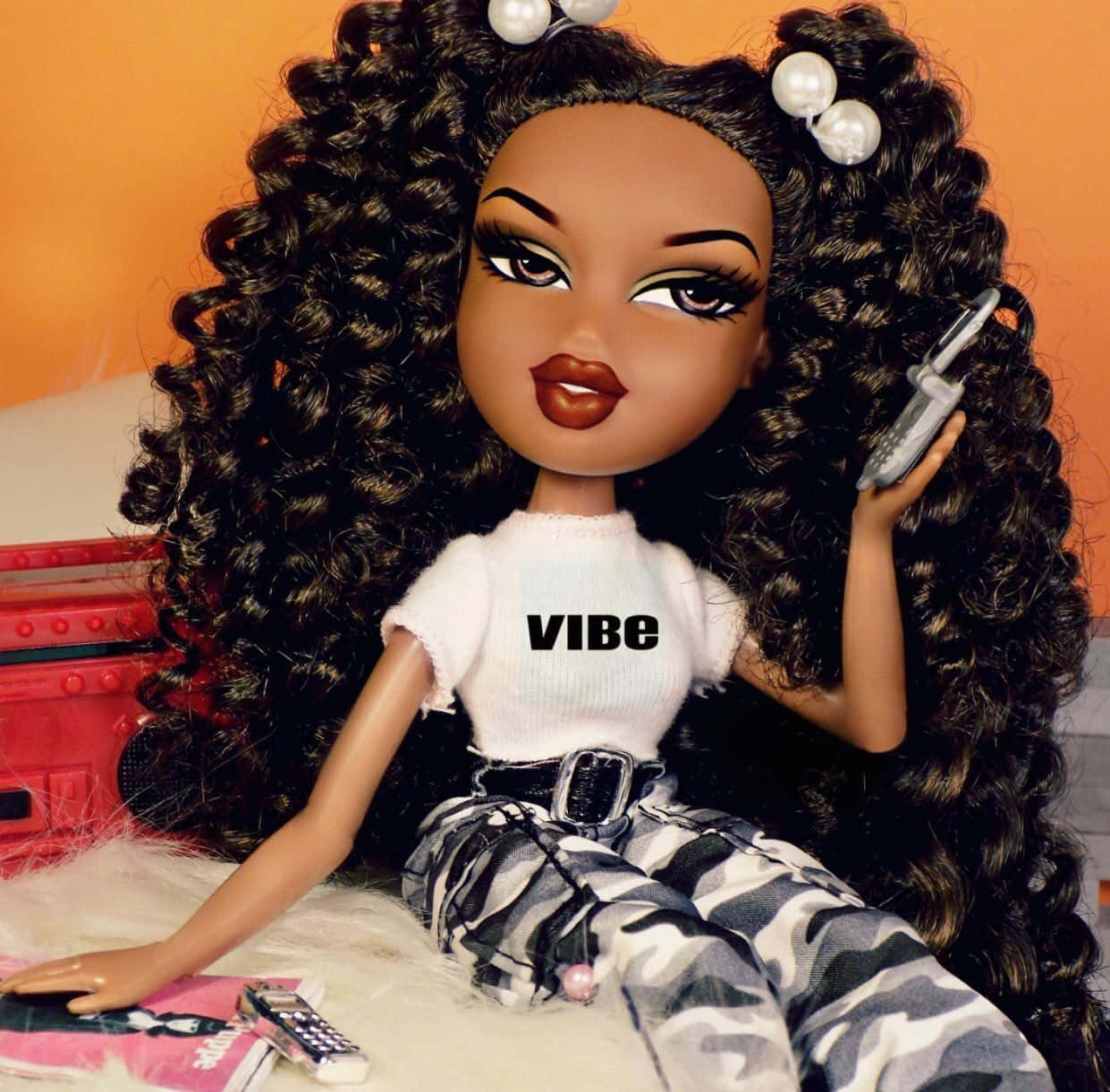 Bratz doll, voluminous curly hair, pearl clips, SD Desktop Wallpaper
