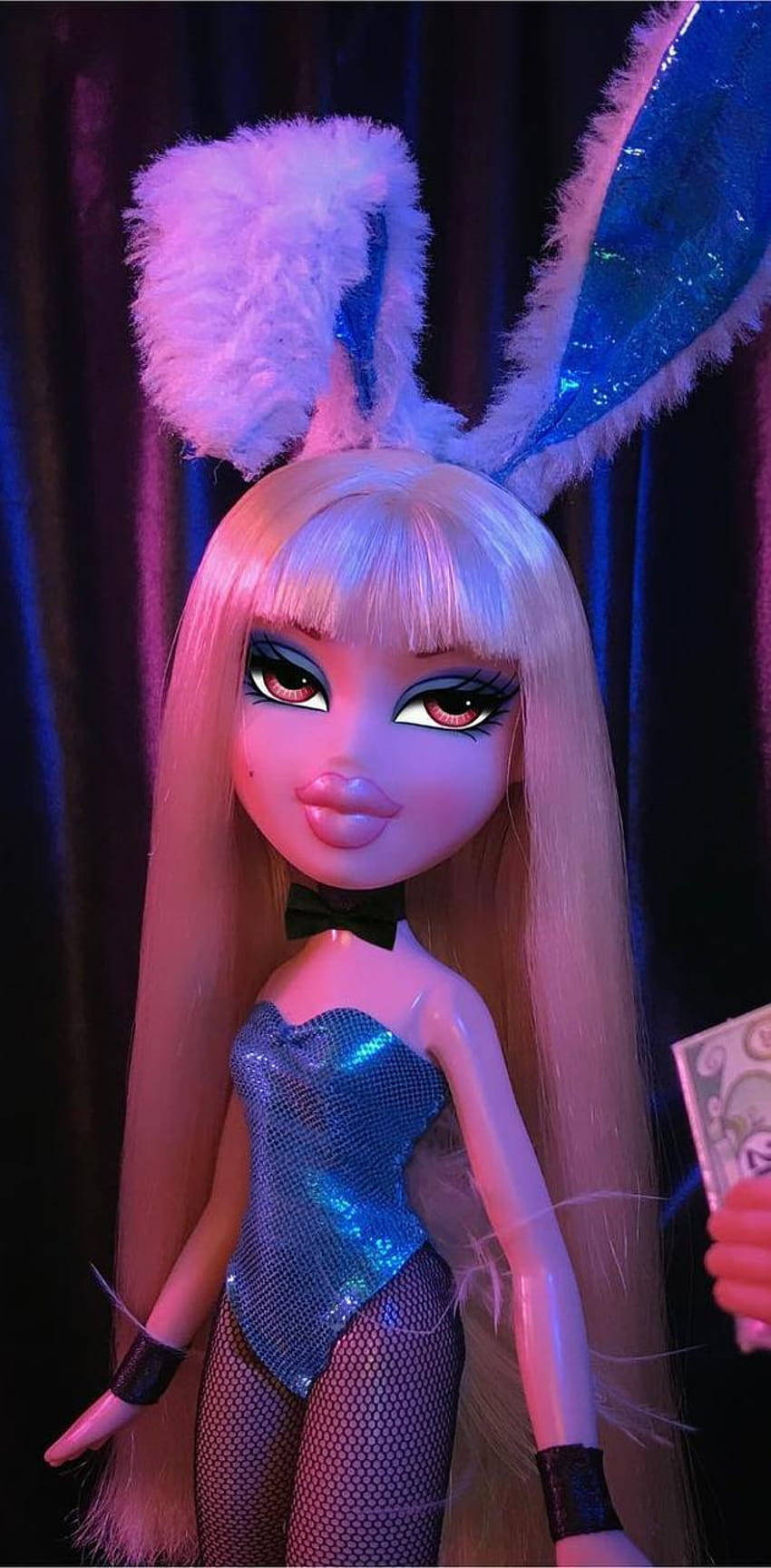 Bratz Dolls, long blonde hair, glittering blue bunny ears, HD Phone Wallpaper