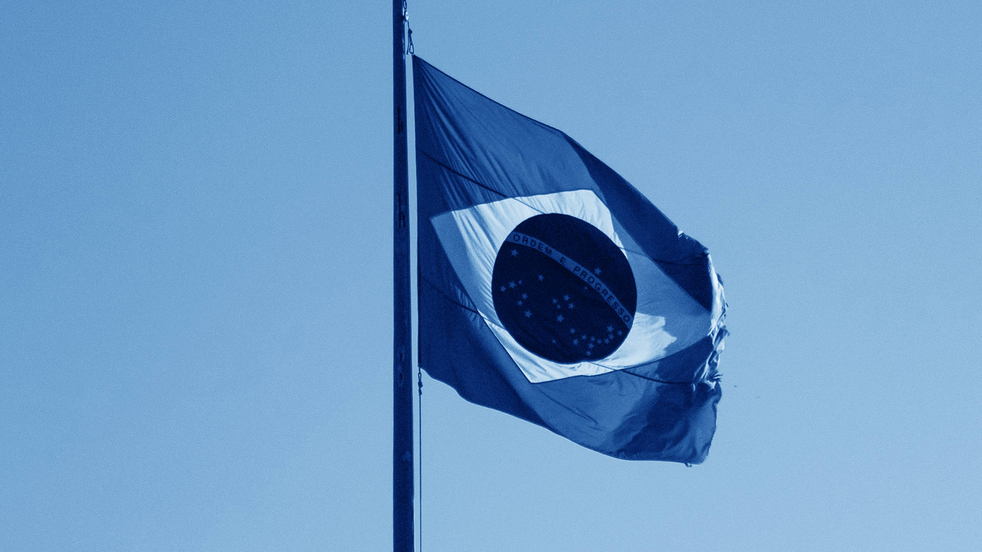 Brazil flag, blue sky, strong wind, Full HD Desktop Wallpaper