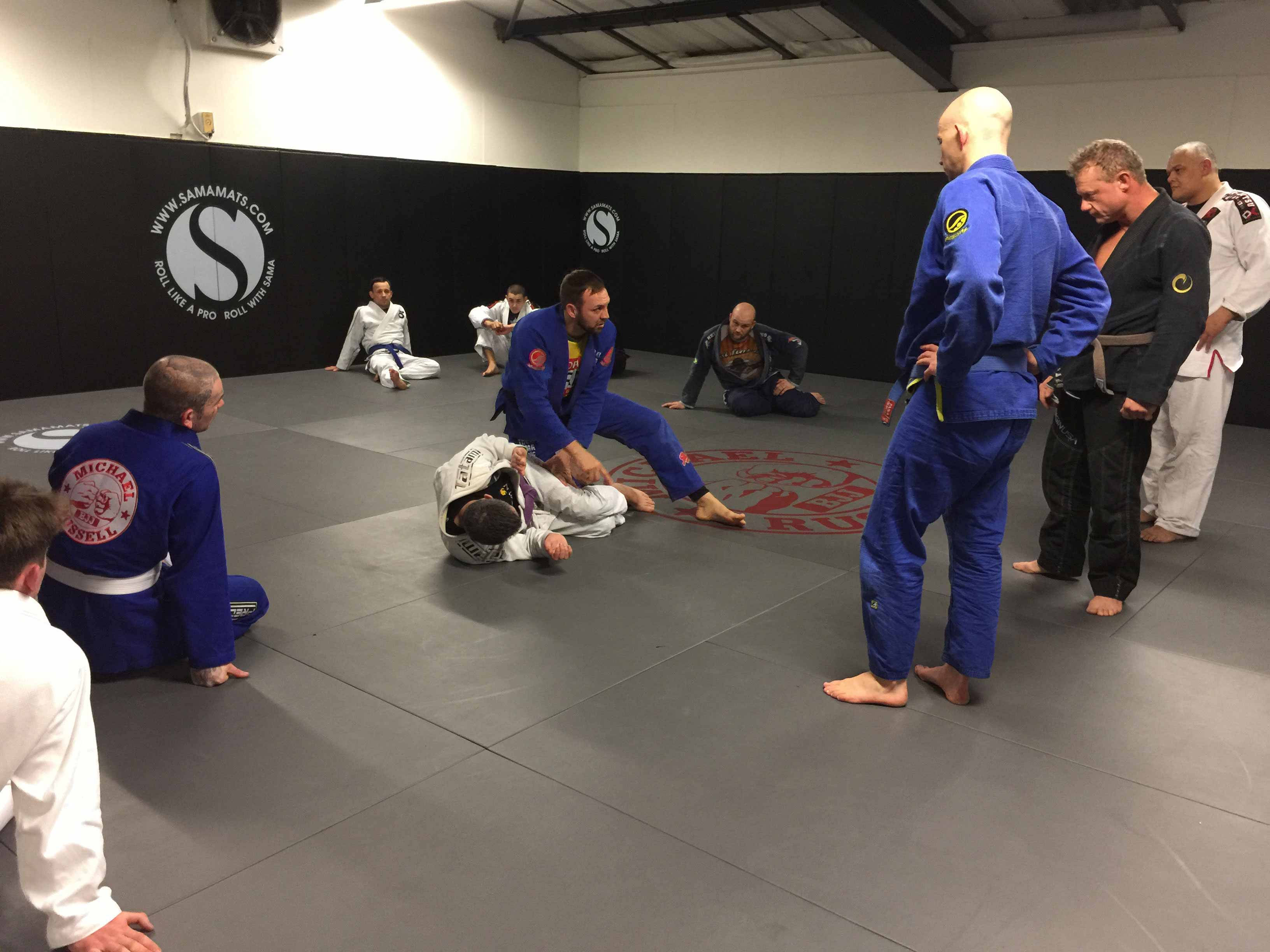 academy studio, Brazilian Jiu-jitsu, black walls, 2K Desktop Wallpaper