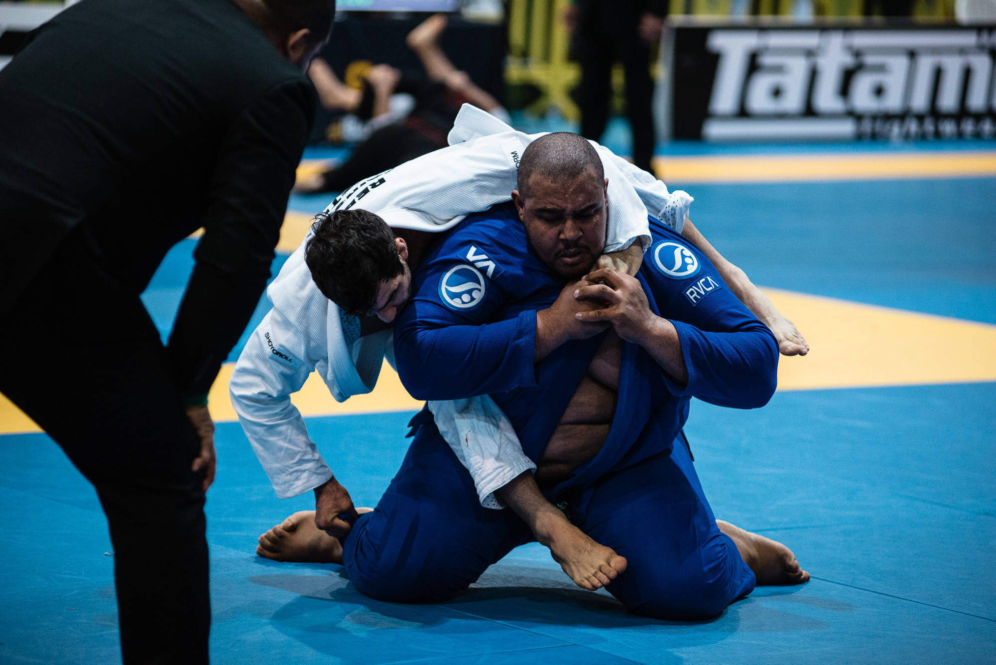 rear mount position, Brazilian Jiu-jitsu, blue and yellow tatami mat, Full HD Desktop Wallpaper