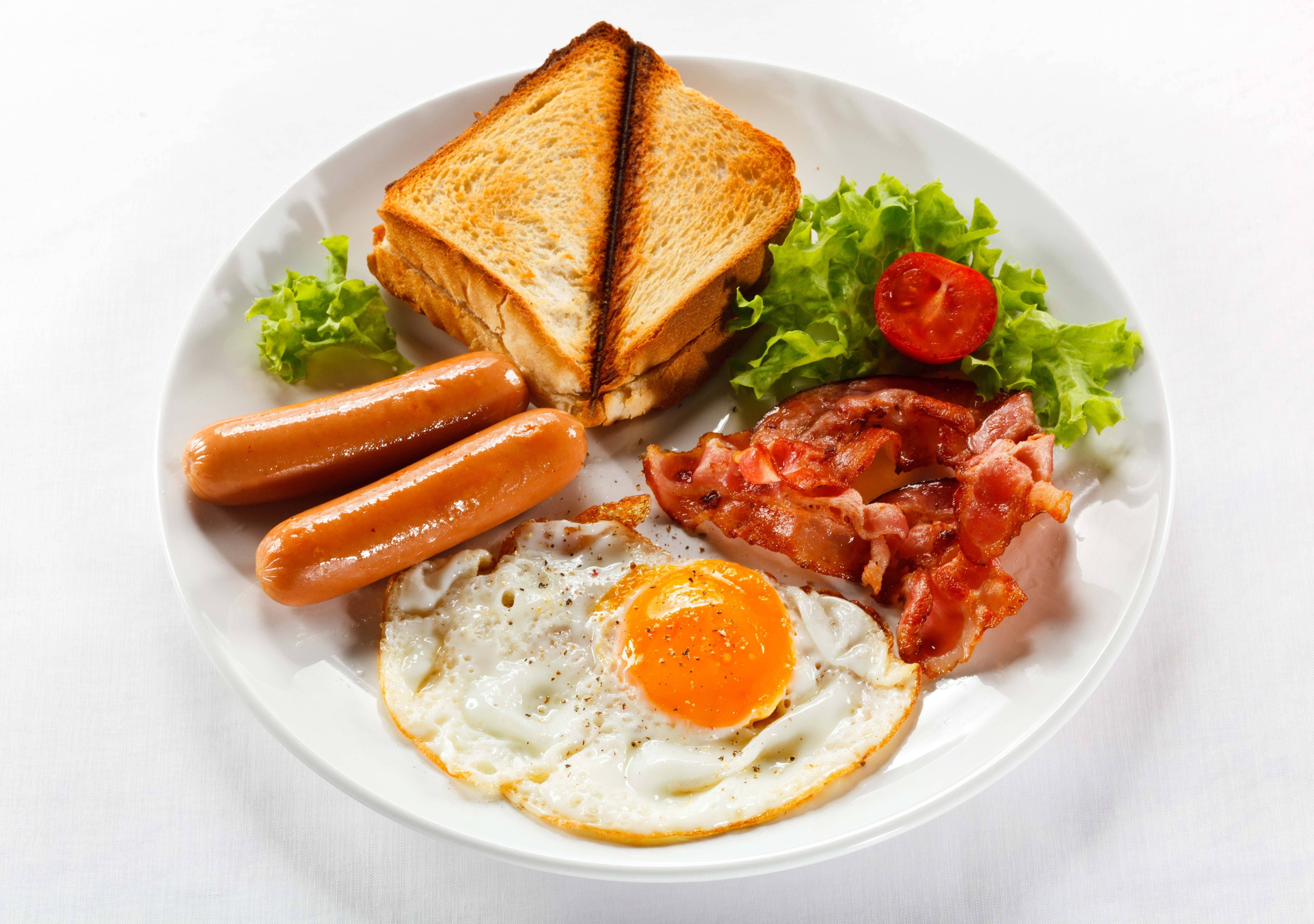 sunny side up egg, bacon, sausages, 5K Desktop Wallpaper