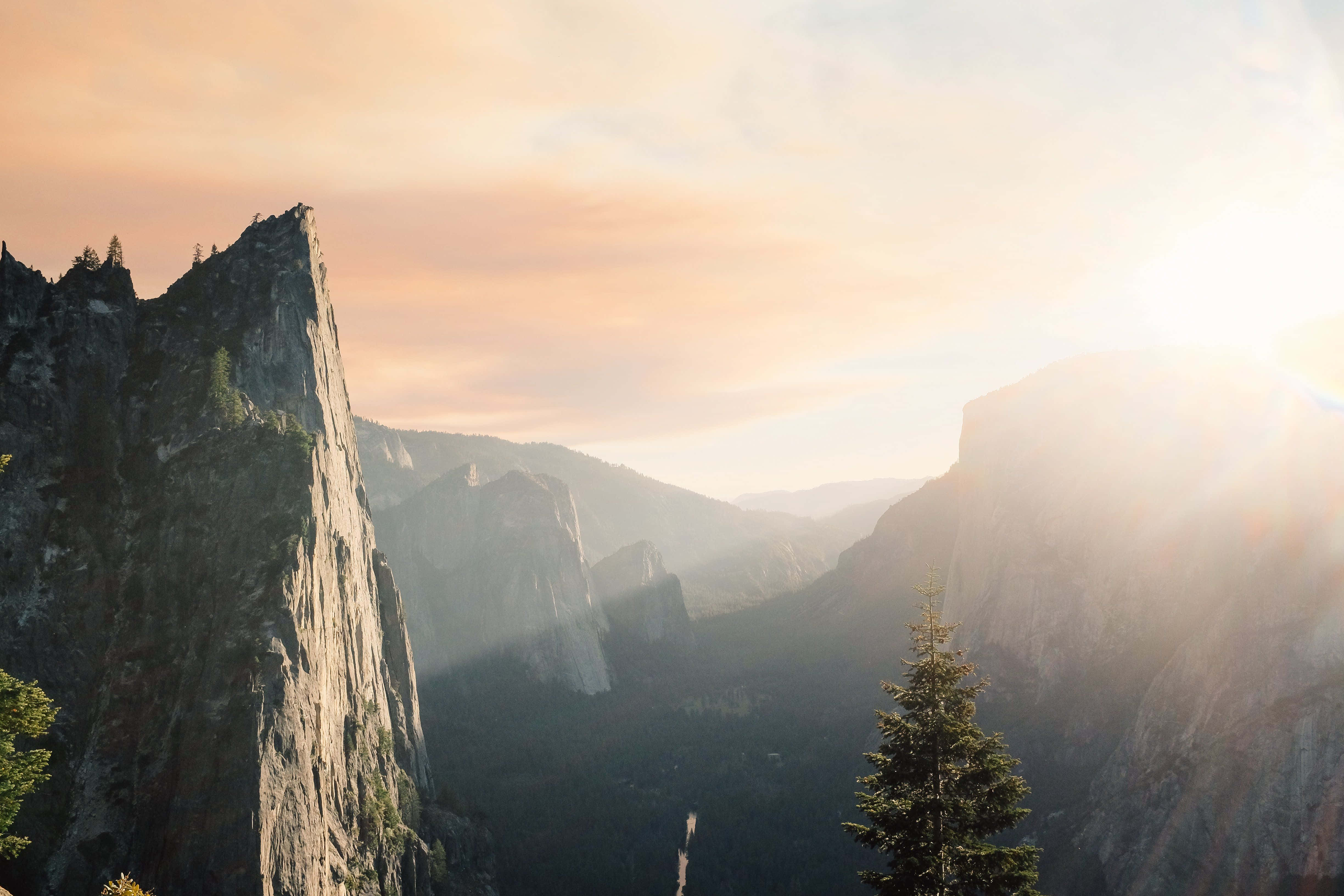 sunrise, golden hues, towering granite cliffs, 4K Desktop Wallpaper