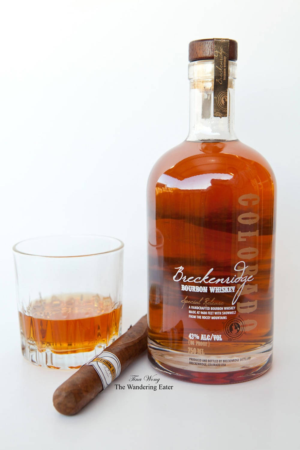 Breckenridge Distillery, bourbon, cigar, HD Phone Wallpaper