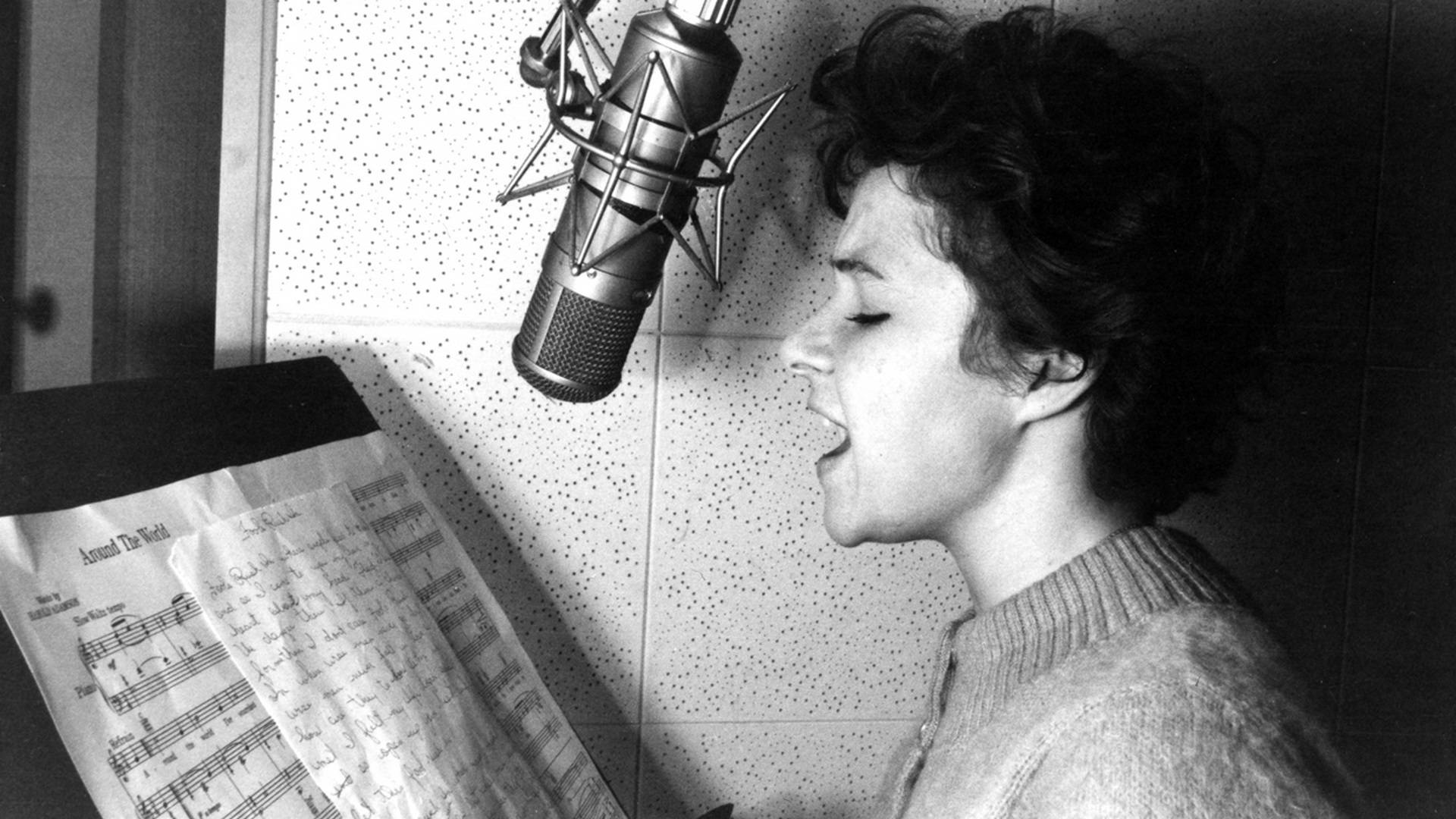 Brenda Lee, I'm Sorry, studio microphone, Full HD Desktop Wallpaper