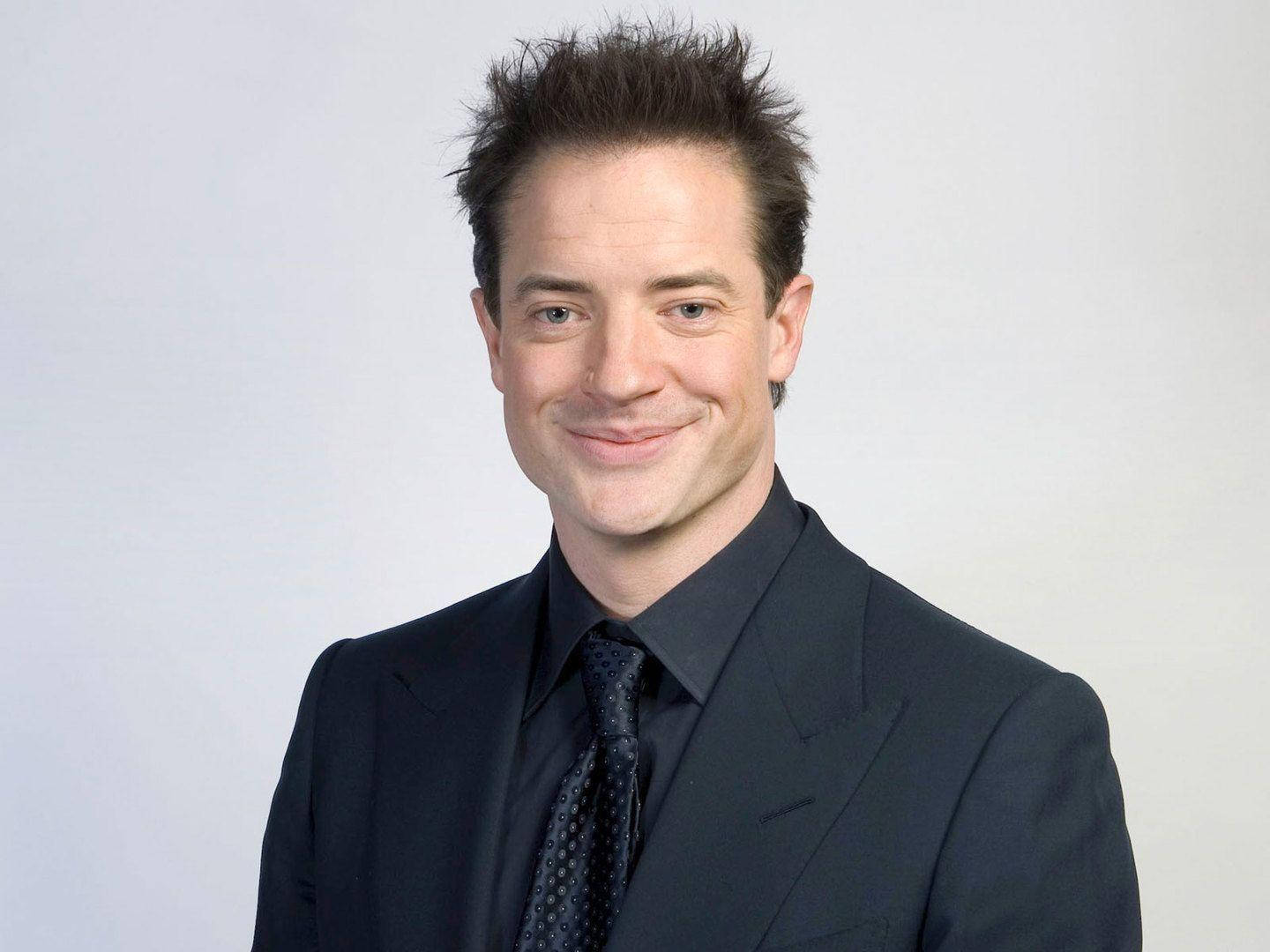Brendan Fraser, dark suit, patterned tie, HD Desktop Wallpaper