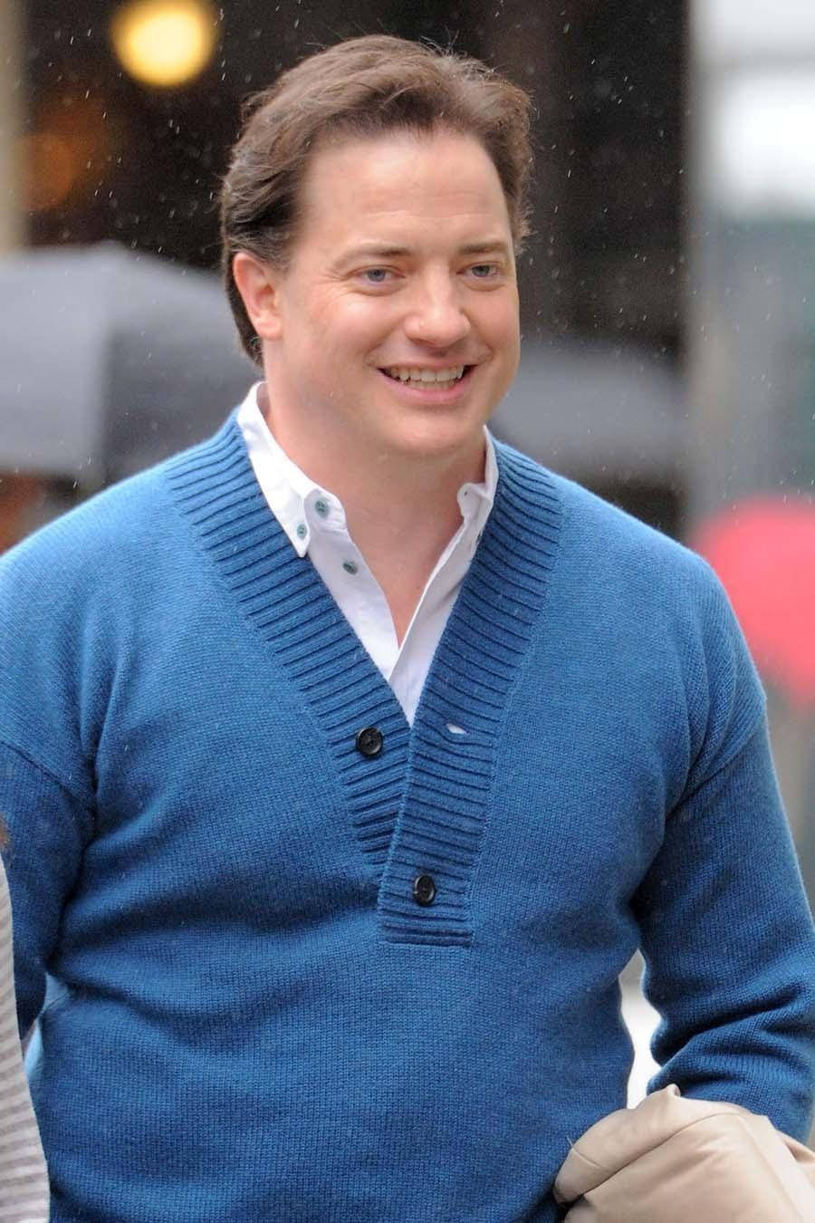 Brendan Fraser, blue knit cardigan, outdoors, HD Phone Wallpaper