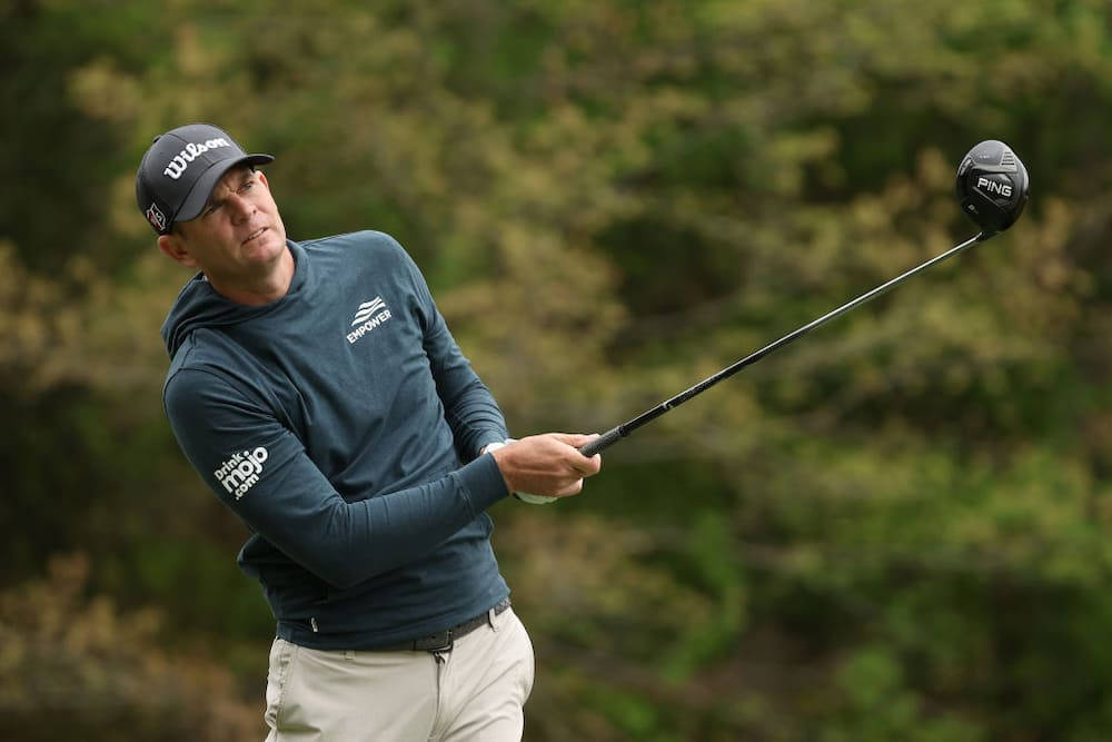 Brendan Steele, blue shirt, black PING driver, SD Desktop Wallpaper