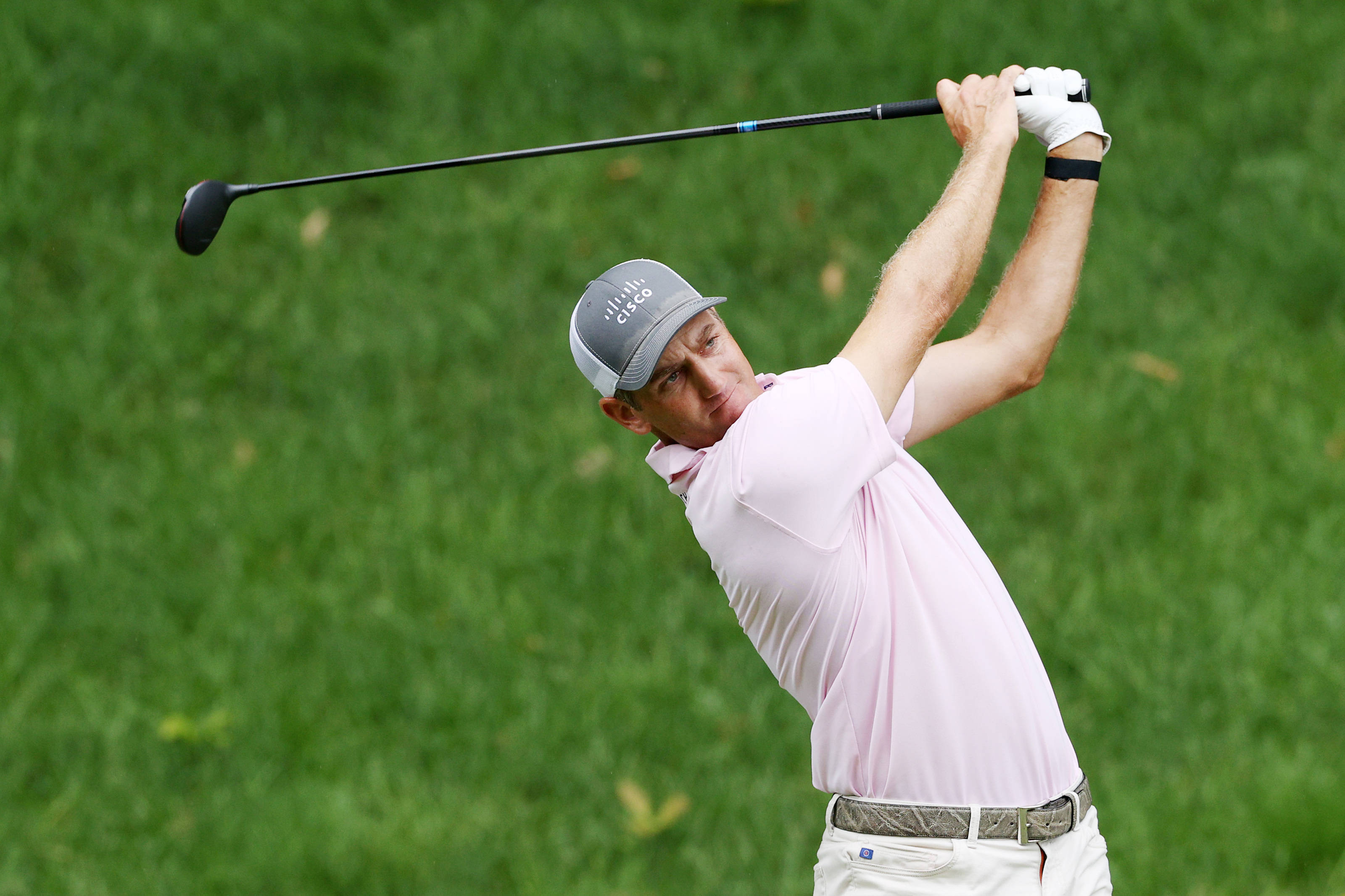 Brendon Todd, pink shirt, gray cap, 2K Desktop Wallpaper