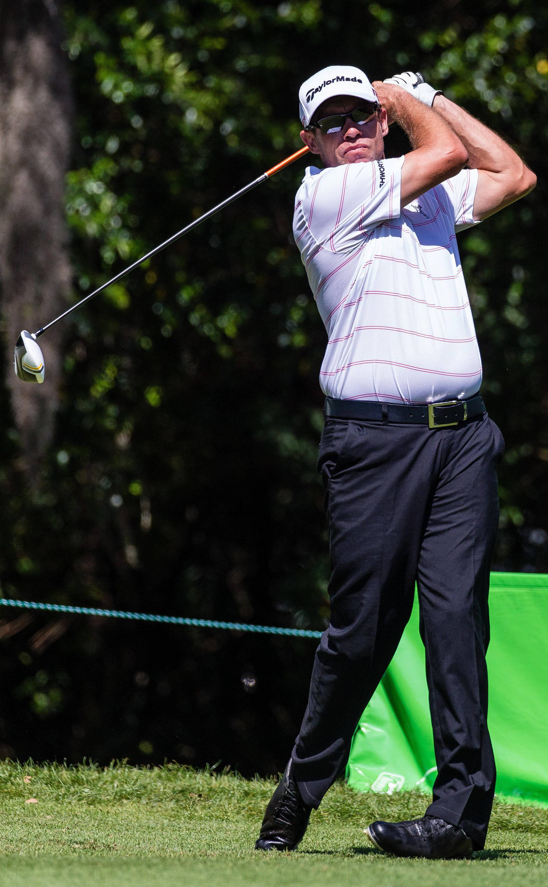 Brian Davis, white striped shirt, black pants, 2K Phone Wallpaper