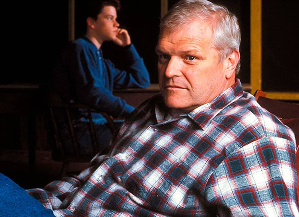 Brian Dennehy, plaid shirt, blue hoodie, SD Desktop Wallpaper