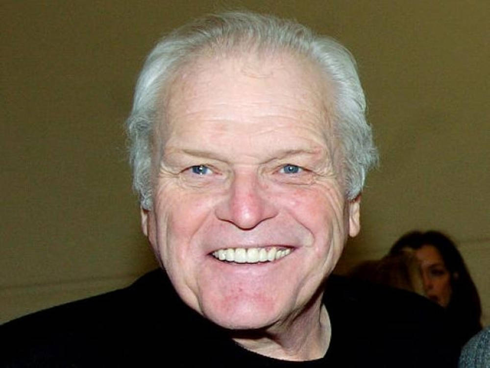 Brian Dennehy, brown background, white hair, SD Desktop Wallpaper