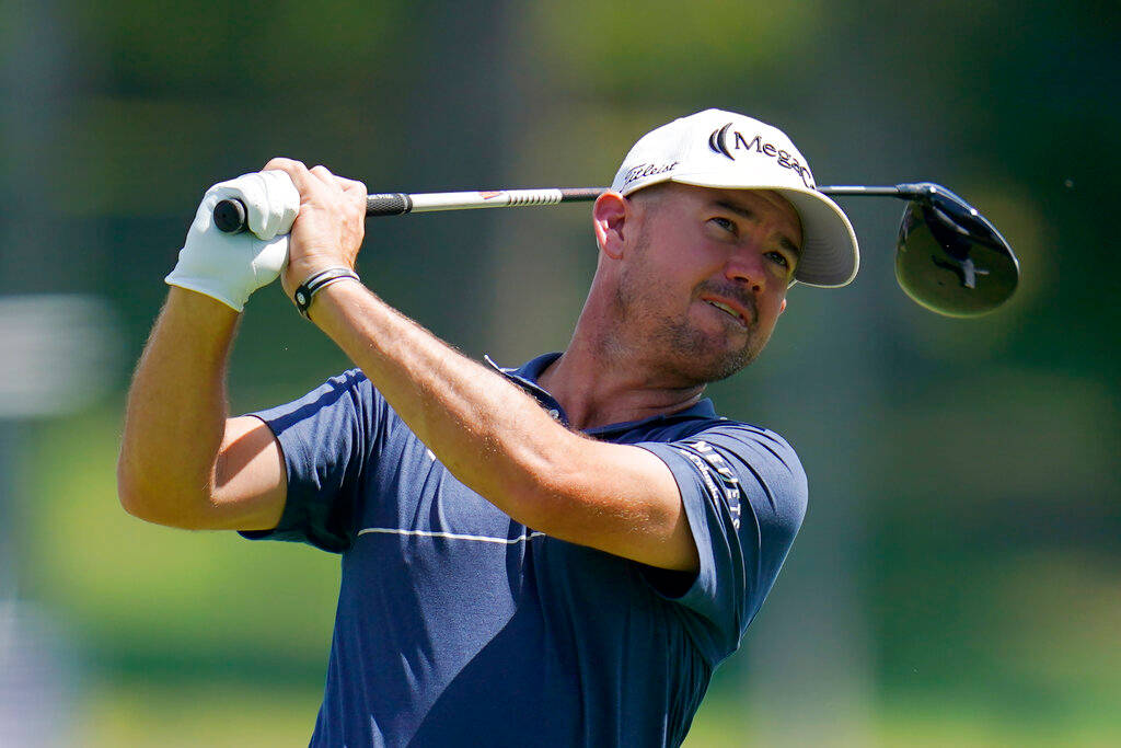 Brian Harman, golf tee, mid-swing, SD Desktop Wallpaper