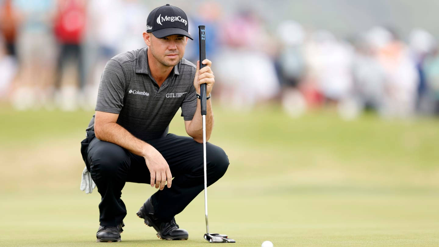Brian Harman, putter, lush green fairway, HD Desktop Wallpaper