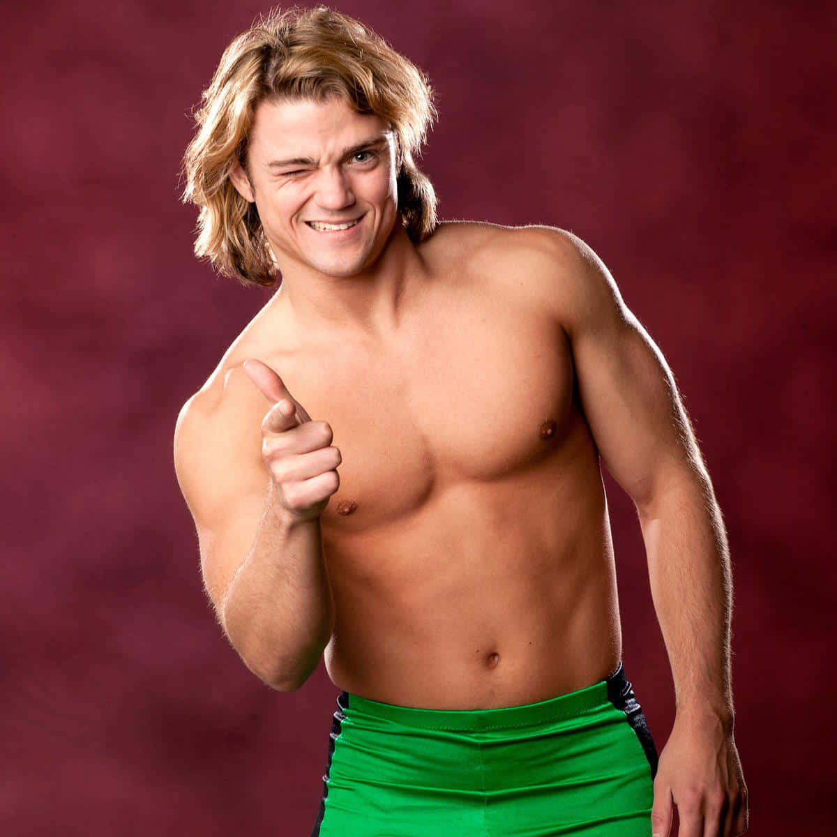 Brian Kendrick, deep maroon studio backdrop, muscular man, SD Desktop Wallpaper