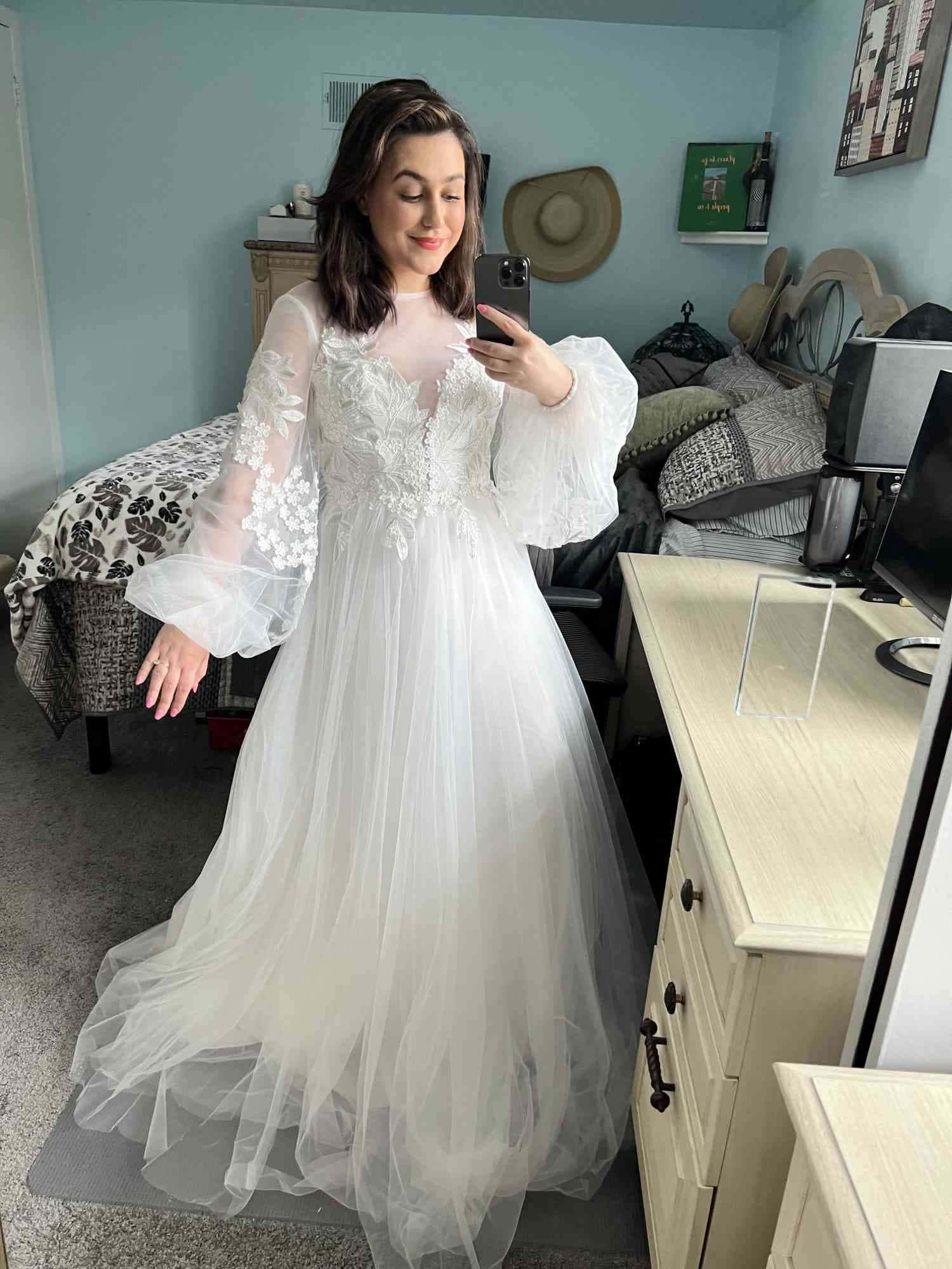 Bride's Dress, white tulle wedding gown, lace sleeves, Full HD Phone Wallpaper