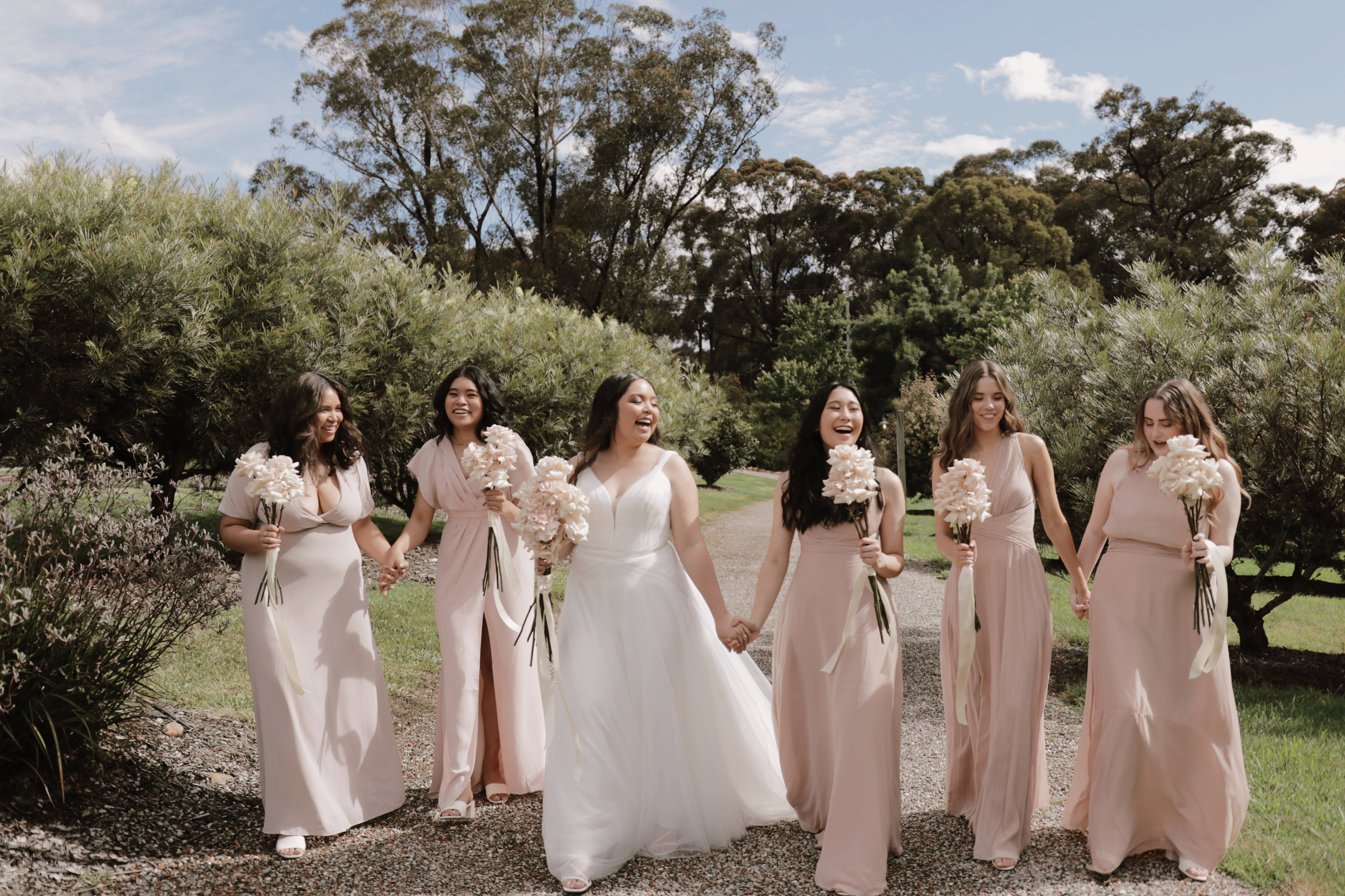 bride, bridesmaids, white gown, 5K Desktop Wallpaper