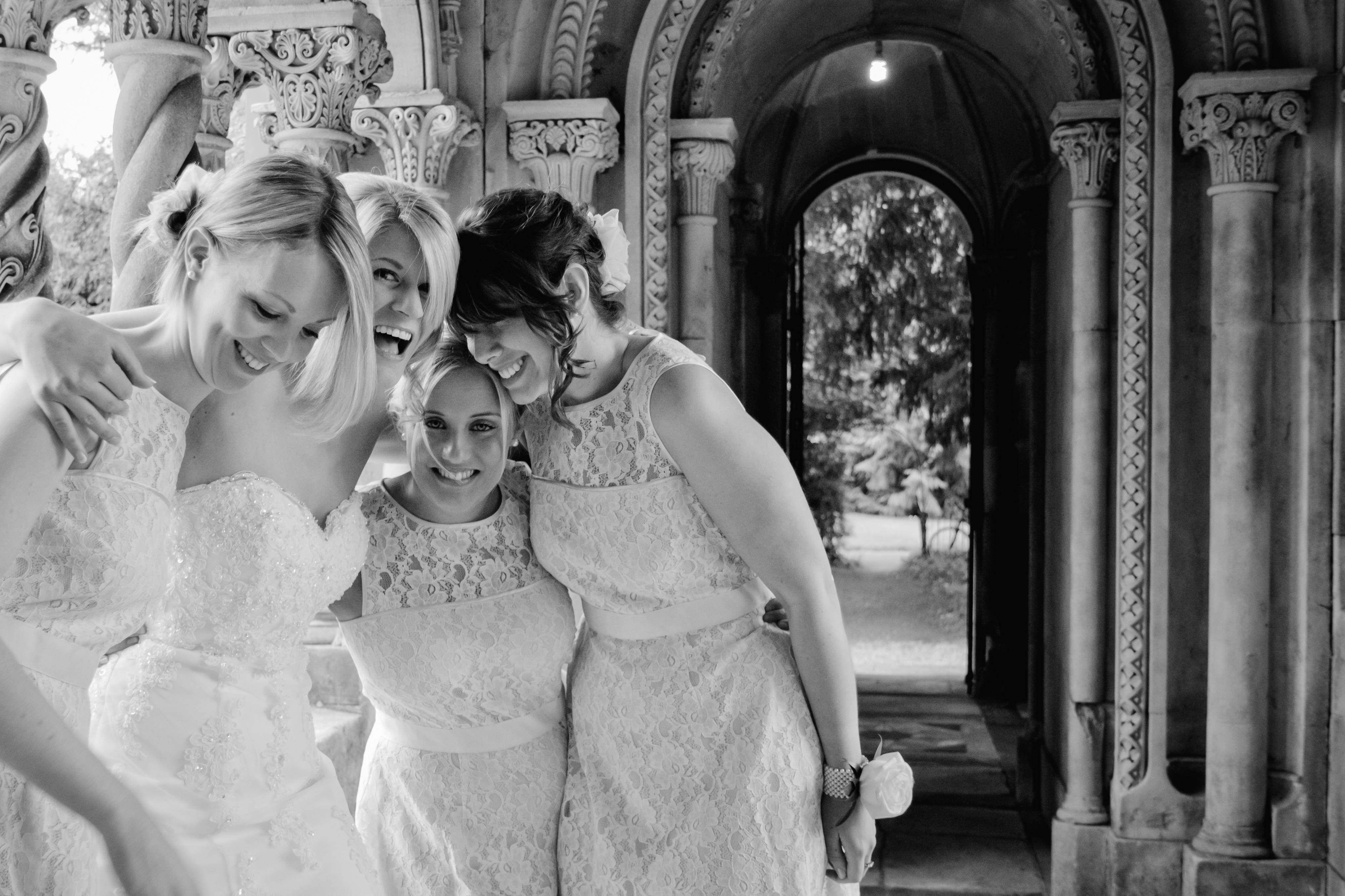 grayscale, lace dresses, ornate stone arches, 4K Desktop Wallpaper