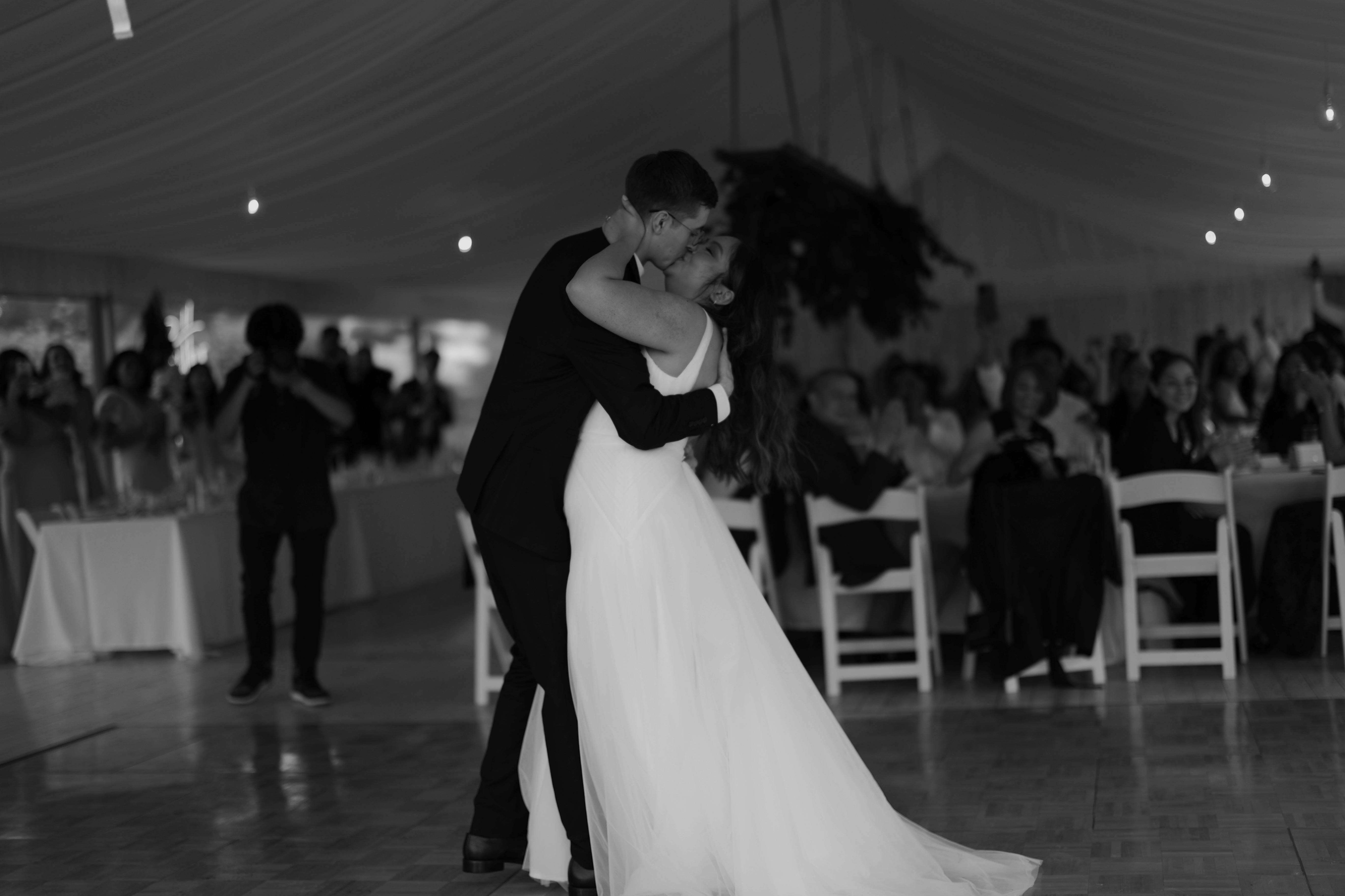 Bridesmaids, bride and groom, first dance, 5K Desktop Wallpaper