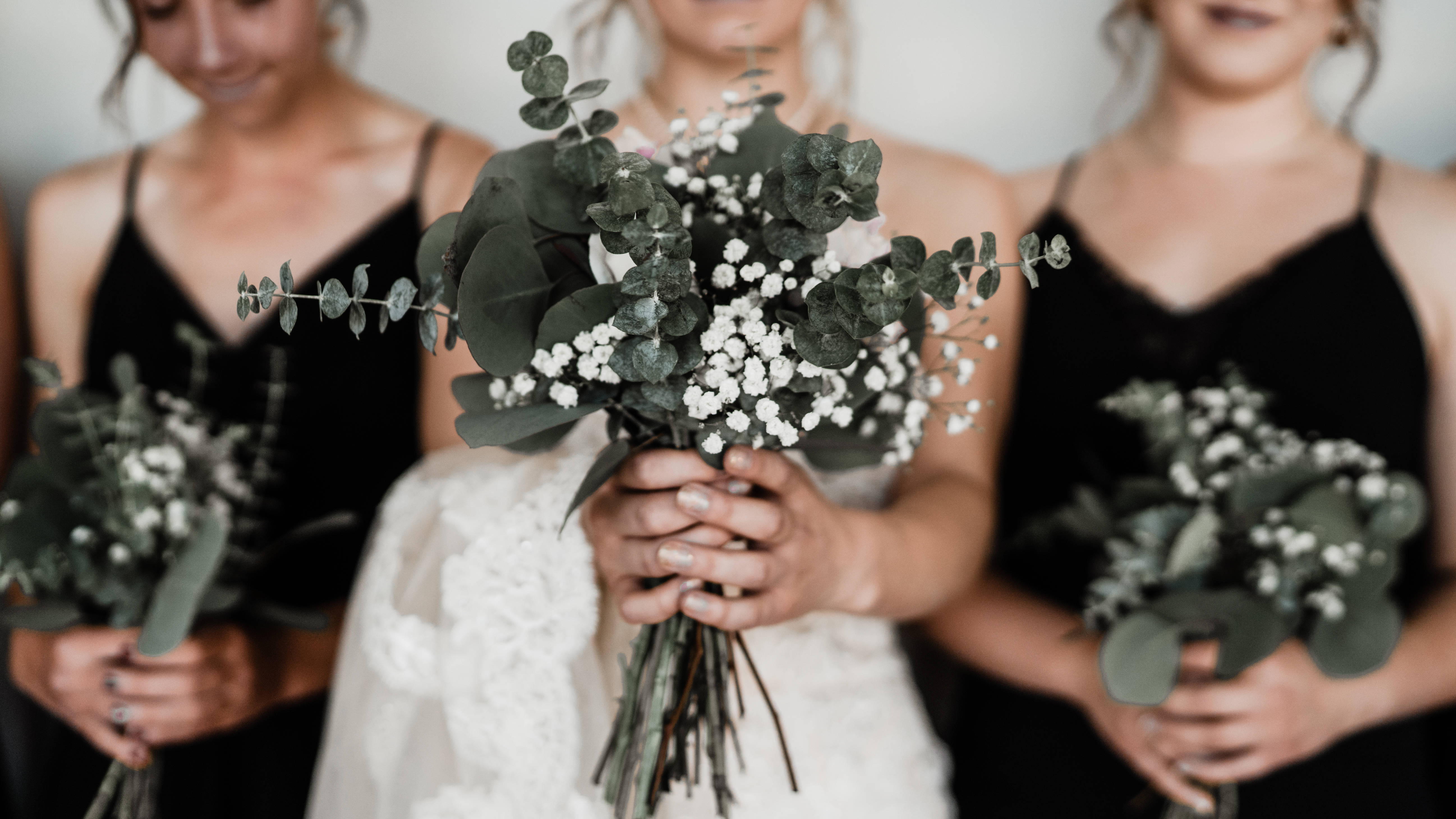 black dresses, green eucalyptus, white baby's breath, 5K Desktop Wallpaper