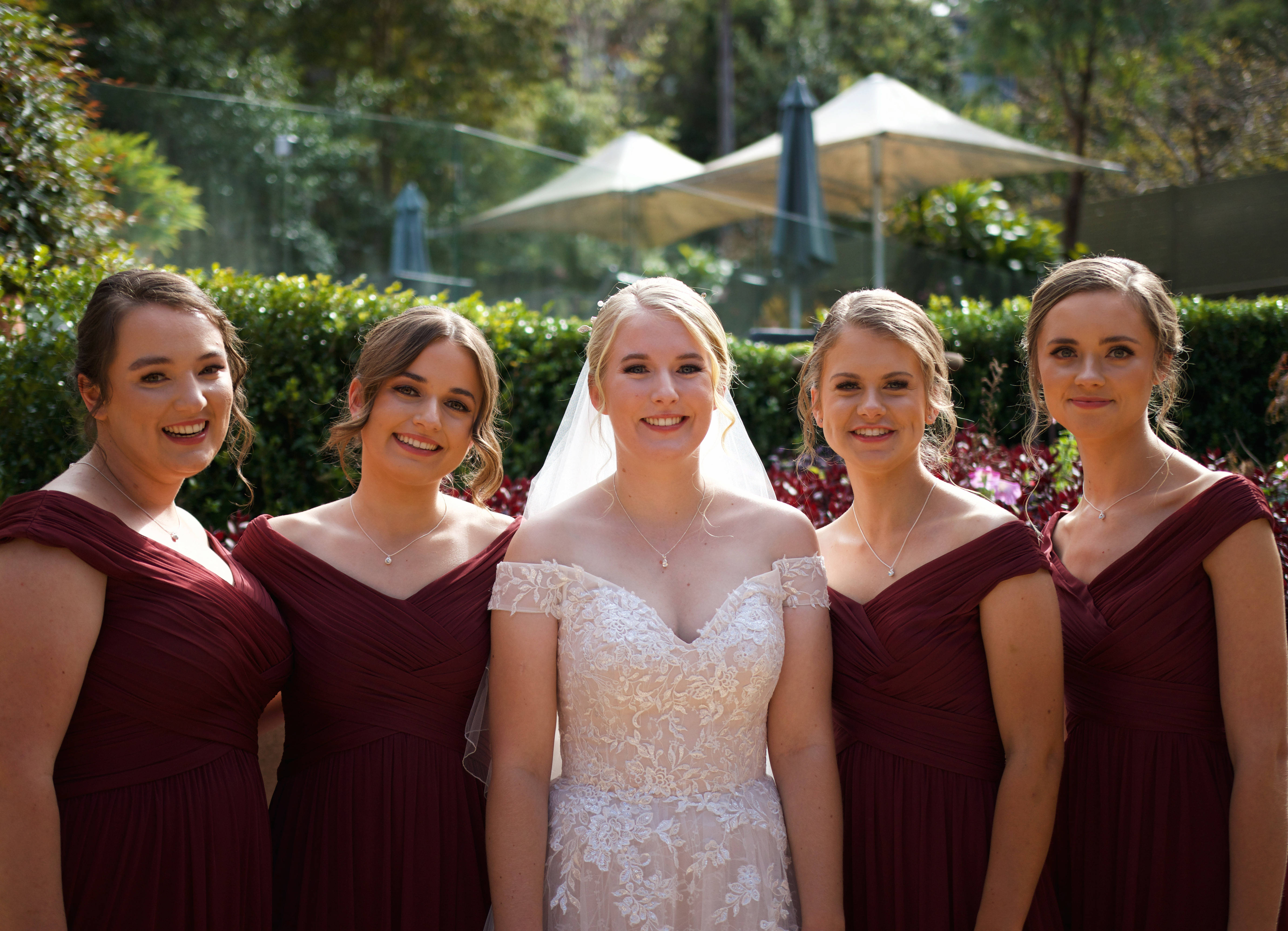 bride, bridesmaid, white lace gown, 5K Desktop Wallpaper