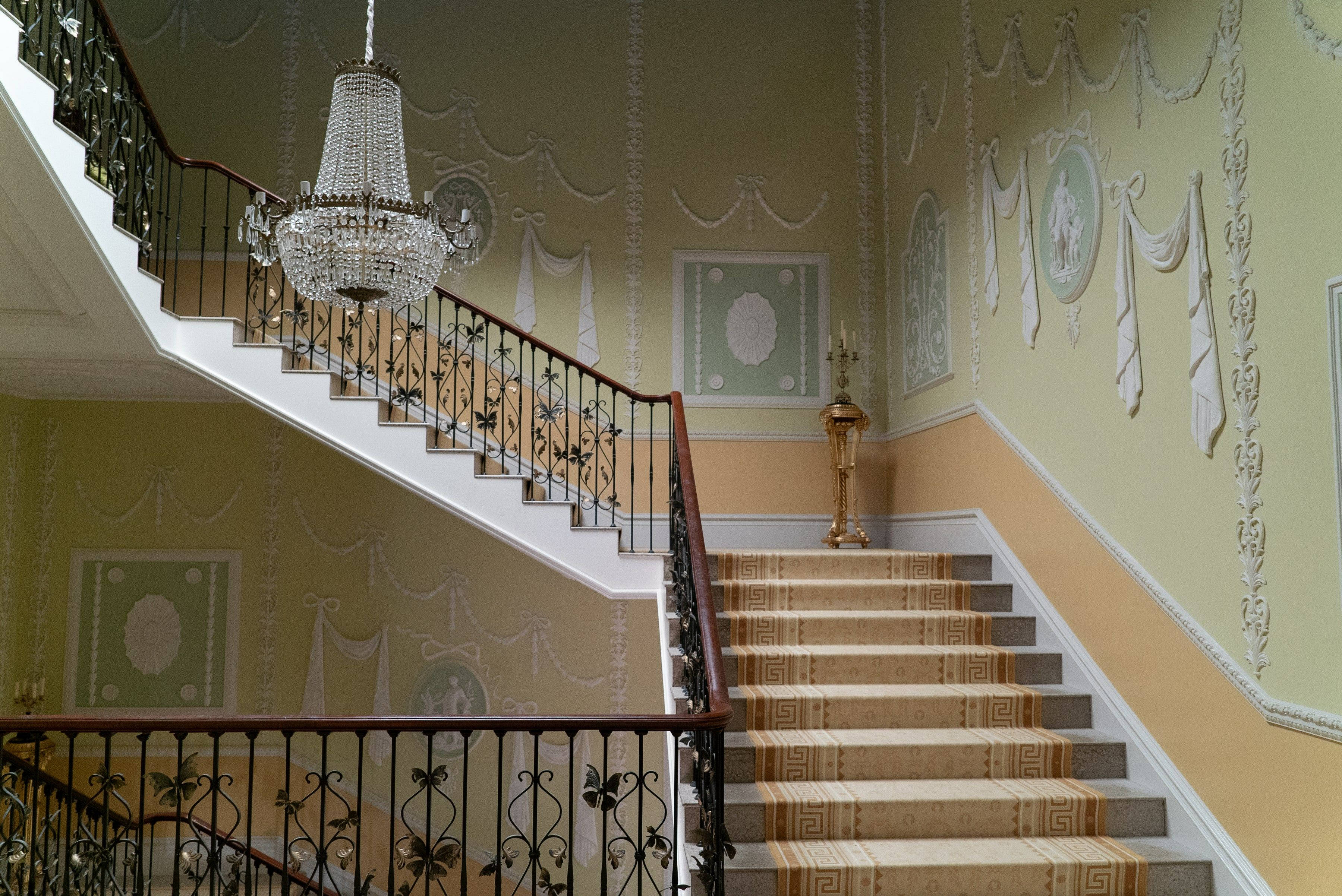 Bridgerton, grand staircase, ornate wrought iron railings, 2K Desktop Wallpaper