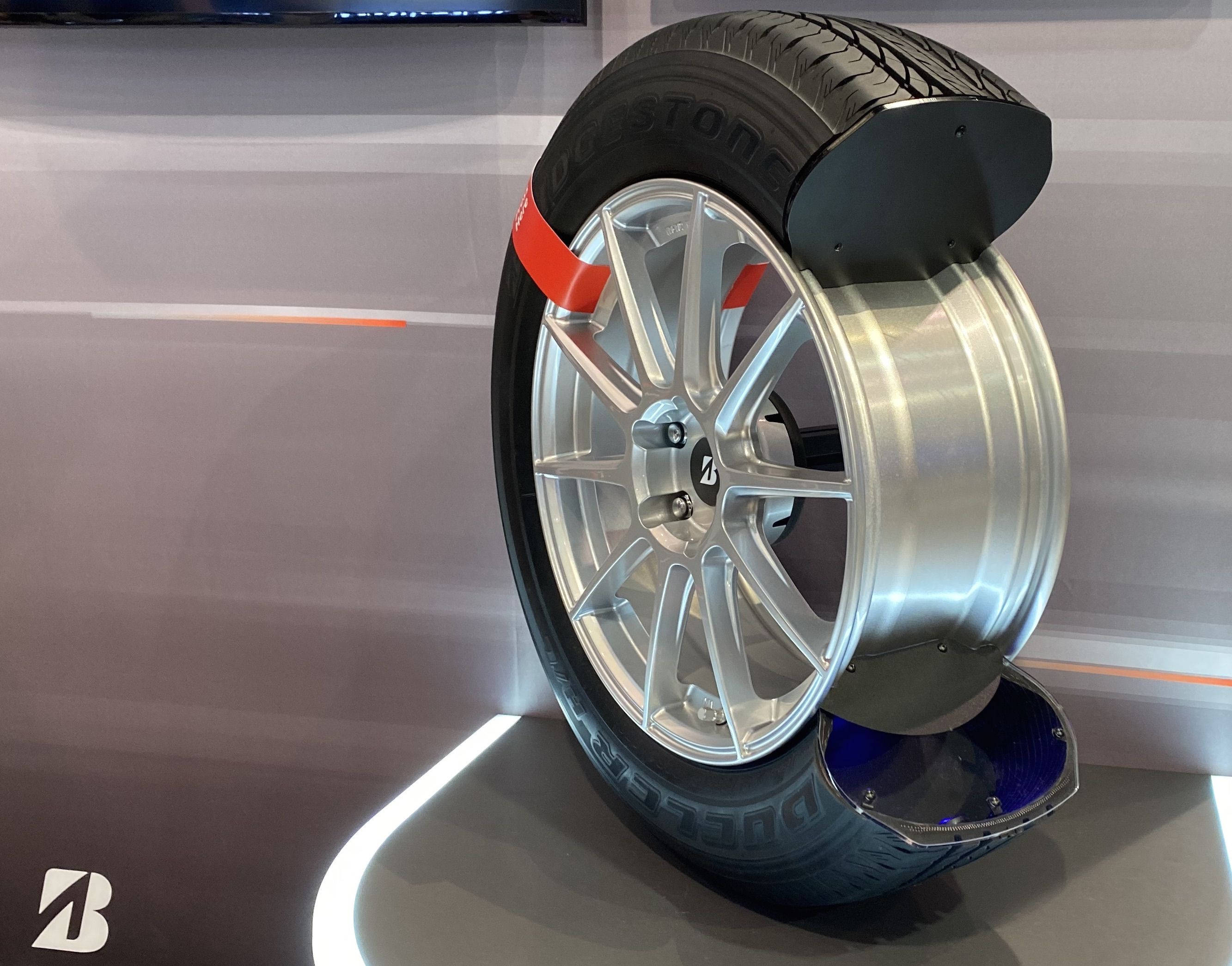 Bridgestone, auto tire, silver alloy wheel, 2K Desktop Wallpaper