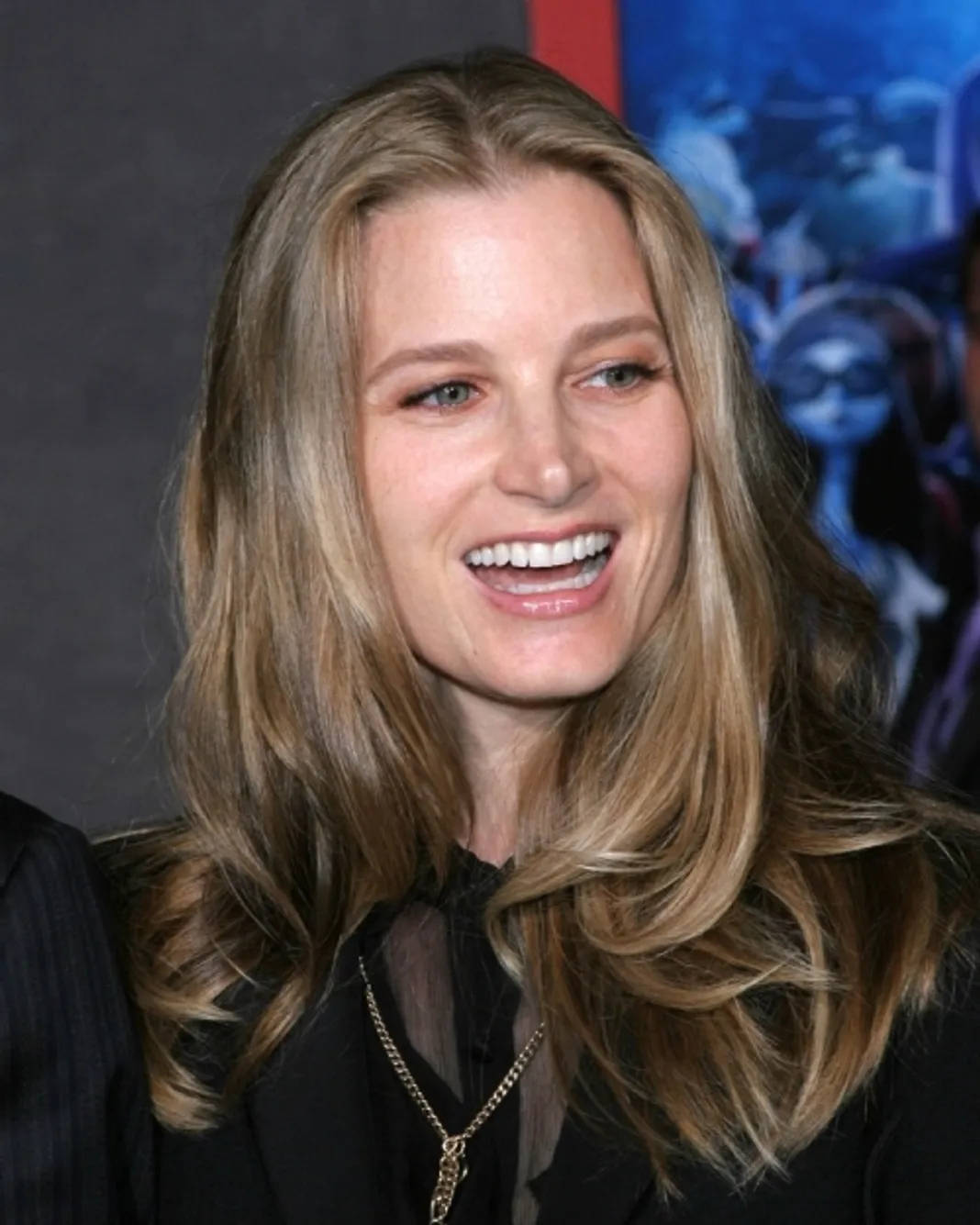 Bridget Fonda, blonde hair, happy smile, HD Phone Wallpaper