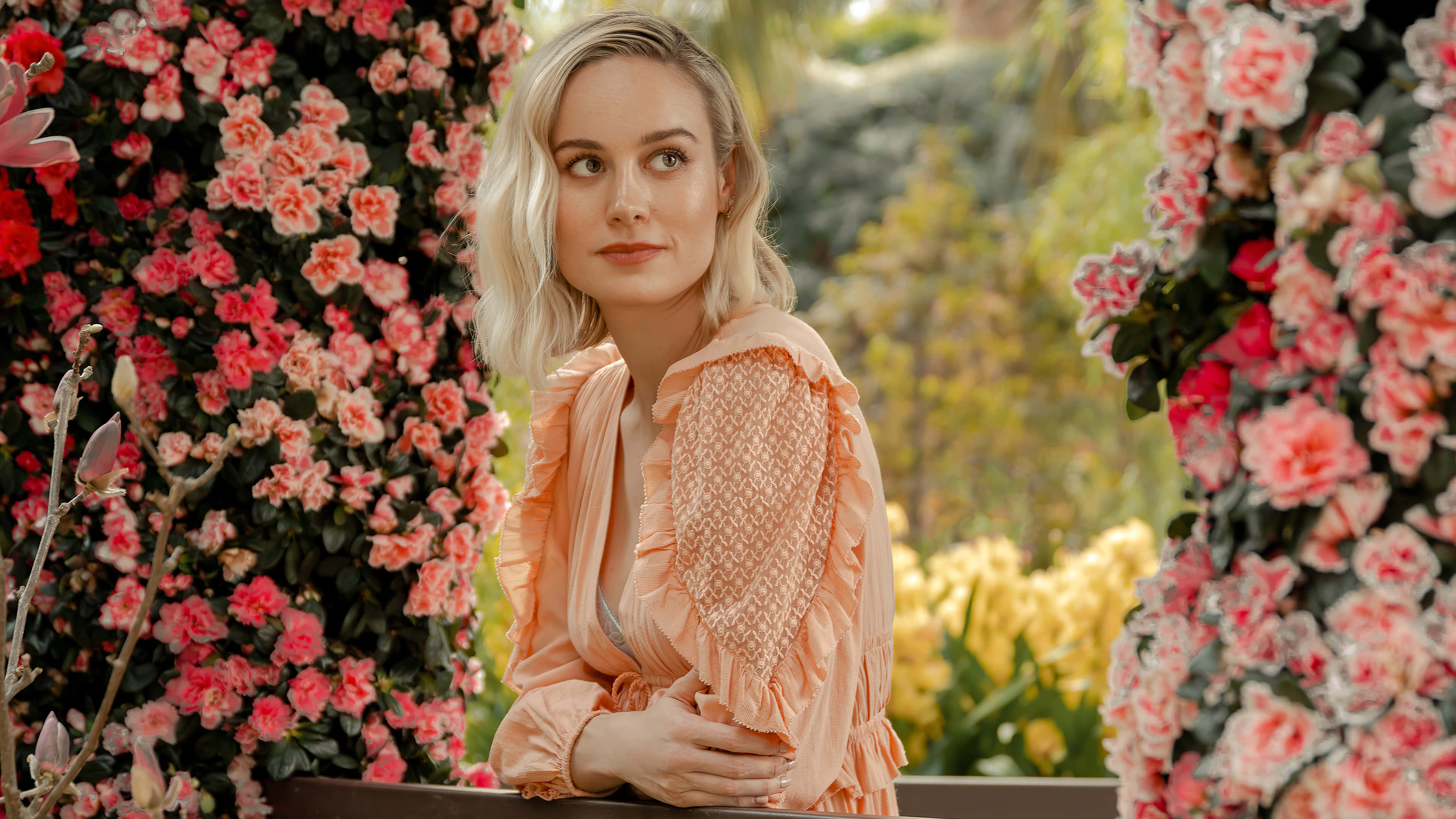 Brie Larson, white outfit, peach ruffled blouse, 4K Desktop Wallpaper
