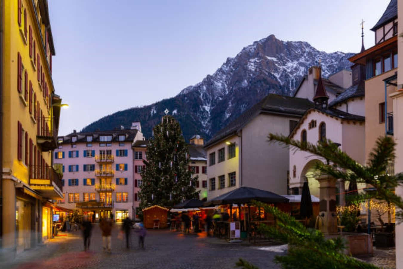 Brig Switzerland, twilight market scene, European town square, HD Desktop Wallpaper