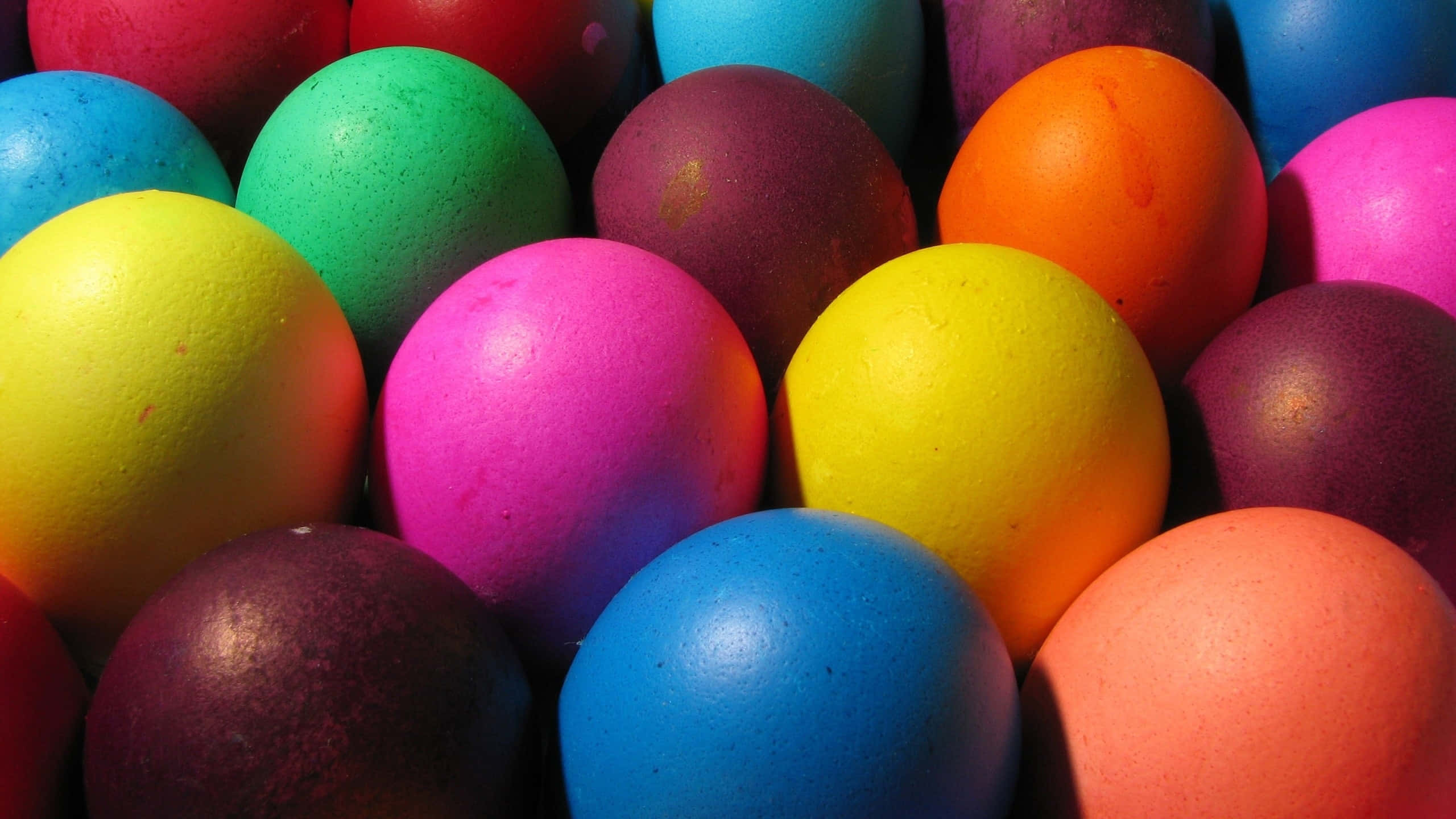 Bright Color, colorful eggs, glossy surfaces, 2K Desktop Wallpaper