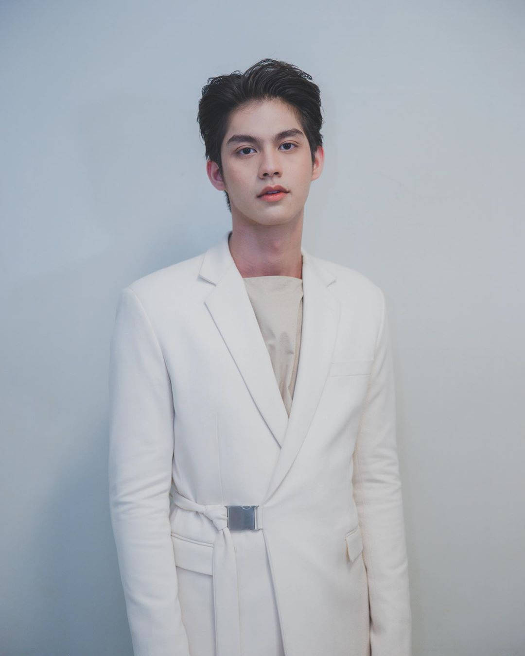 Bright Vachirawit, white suit, silver belt buckle, HD Phone Wallpaper