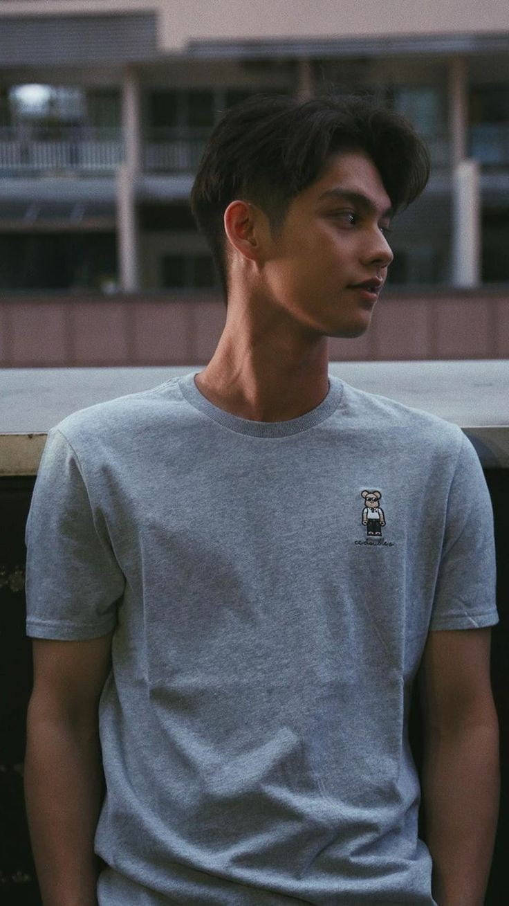 Bright Vachirawit, gray t-shirt, railing, HD Phone Wallpaper