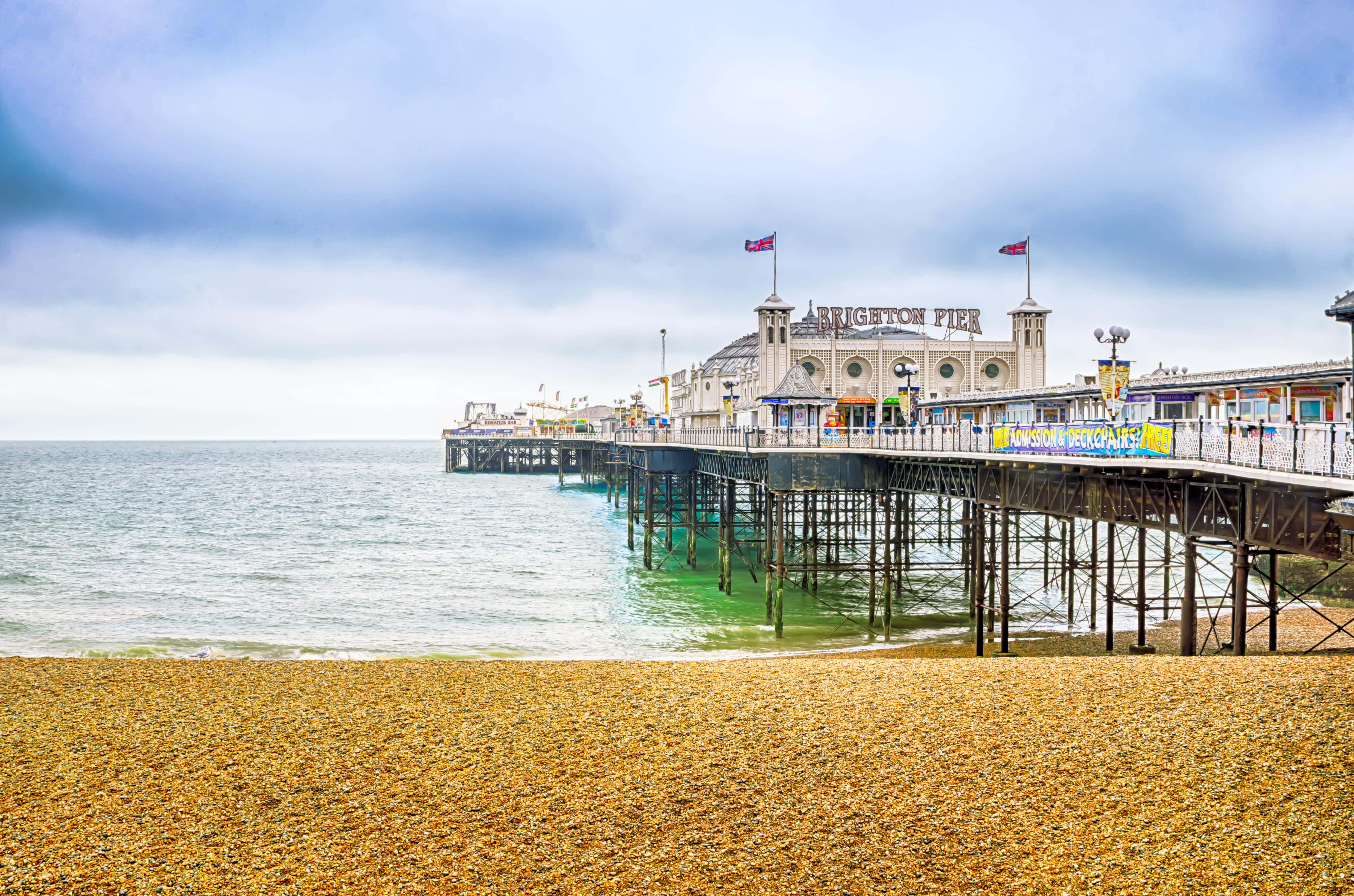 Brighton Pier, calm sea, cloudy sky, 4K Desktop Wallpaper