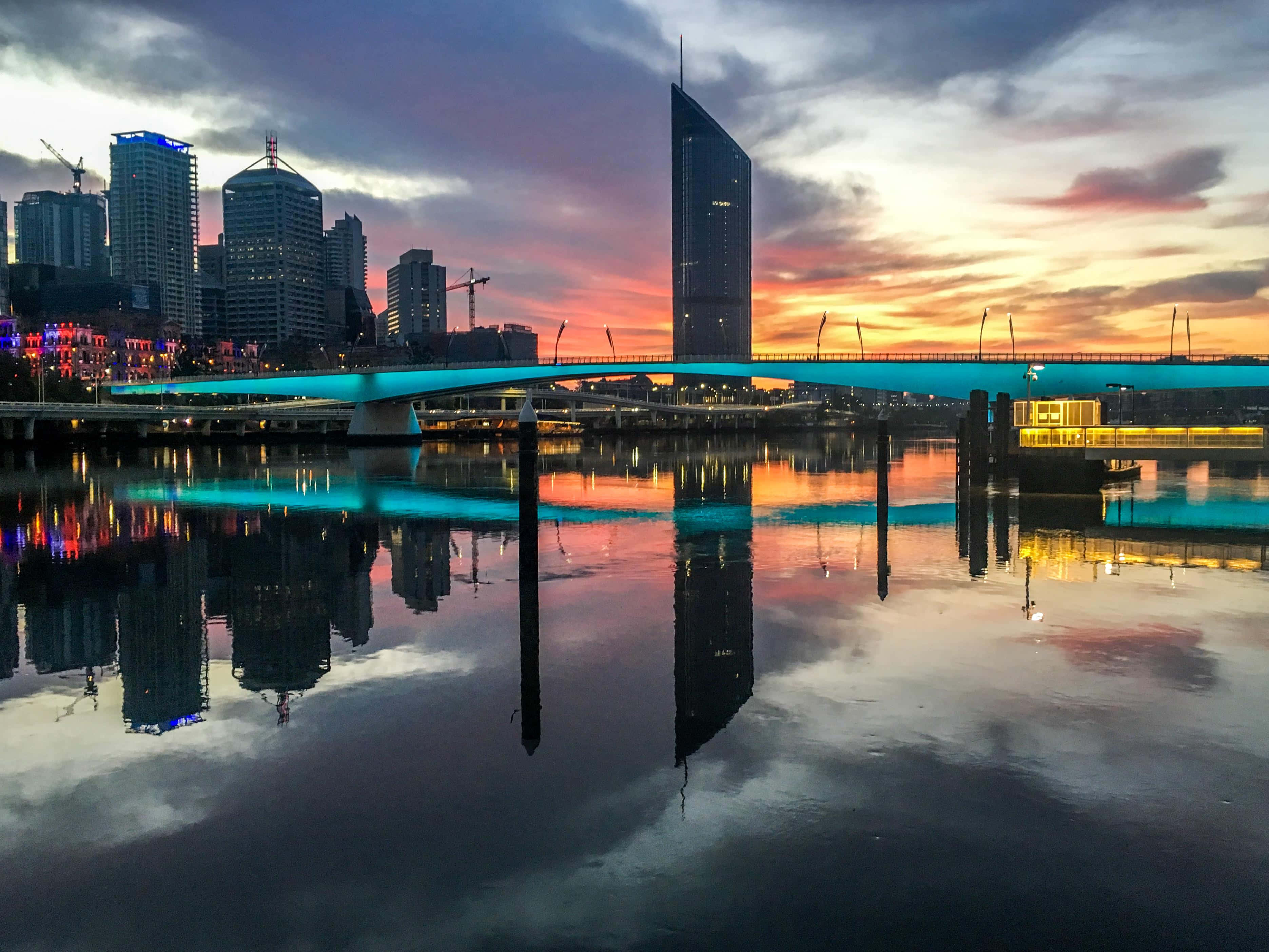 Brisbane, sunset, modern city skyline, 2K Desktop Wallpaper