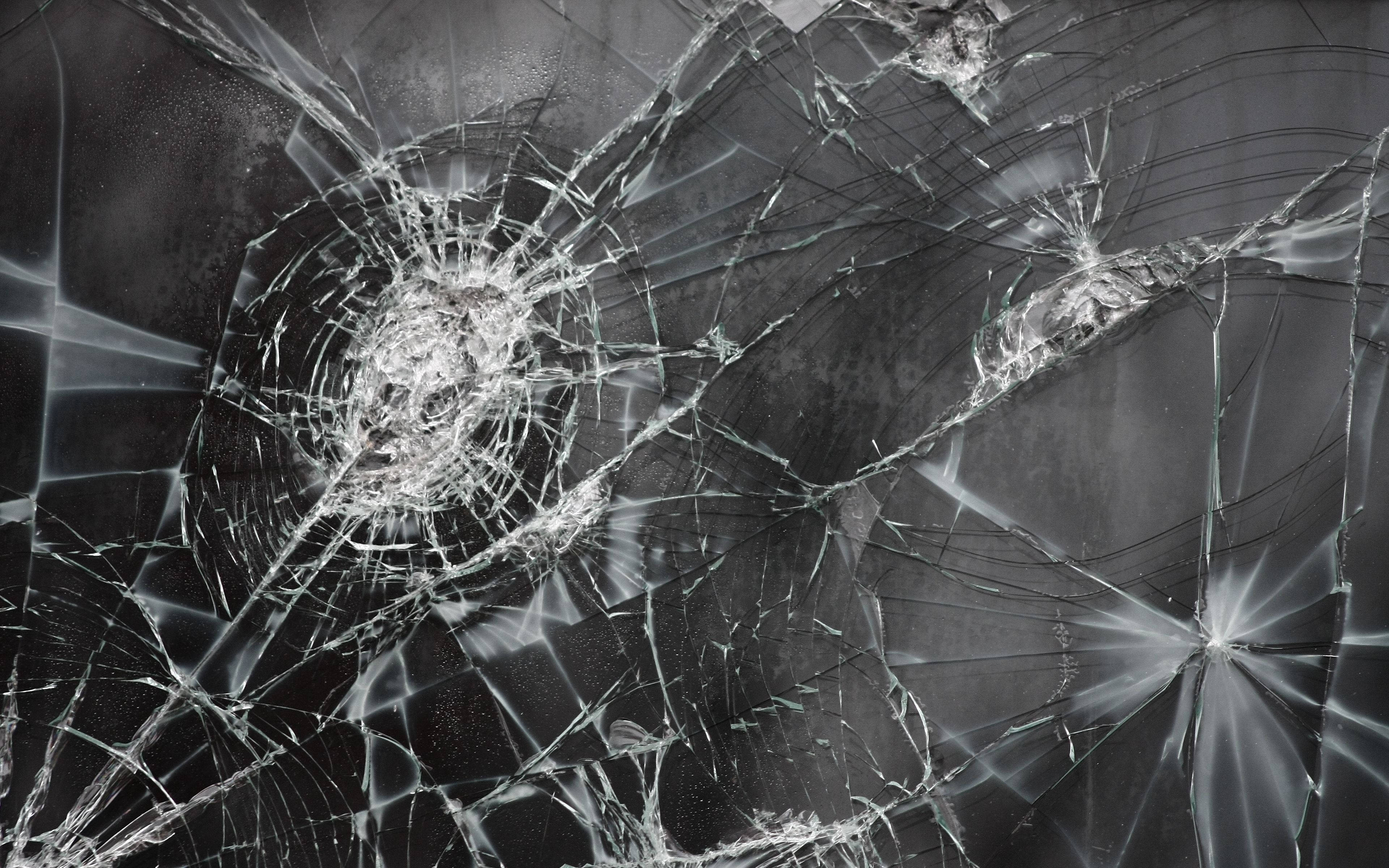 TV 4K, broken glass, shattered glass, 4K Desktop Wallpaper