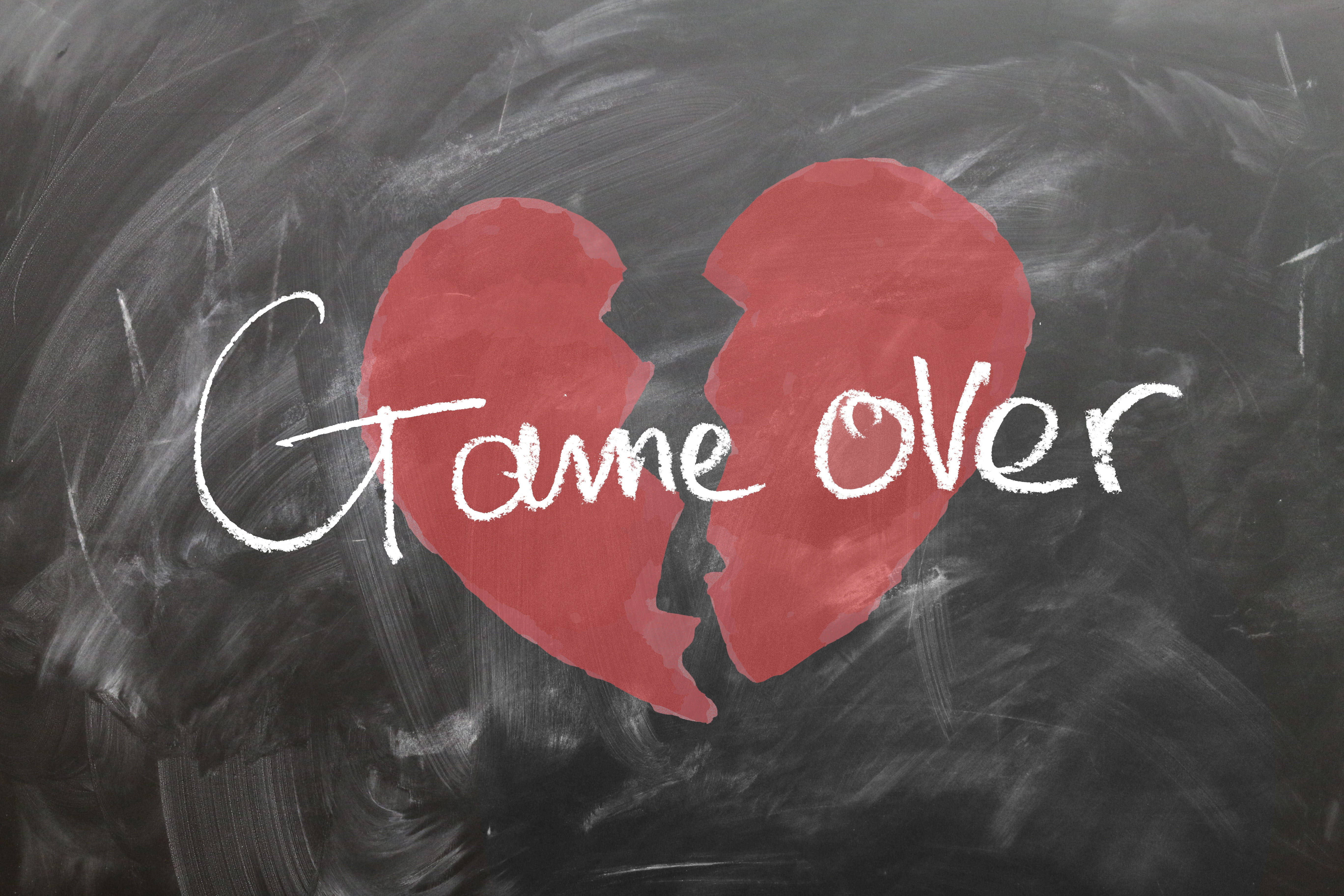 broken red heart, chalkboard, white chalk, 5K Desktop Wallpaper