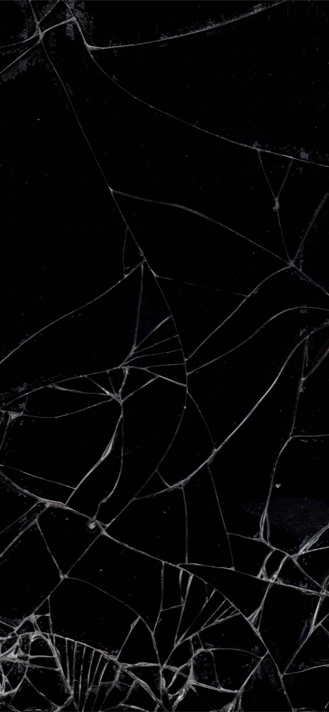 dark damaged screen, cracked black screen, intricate white fracture lines, Full HD Phone Wallpaper