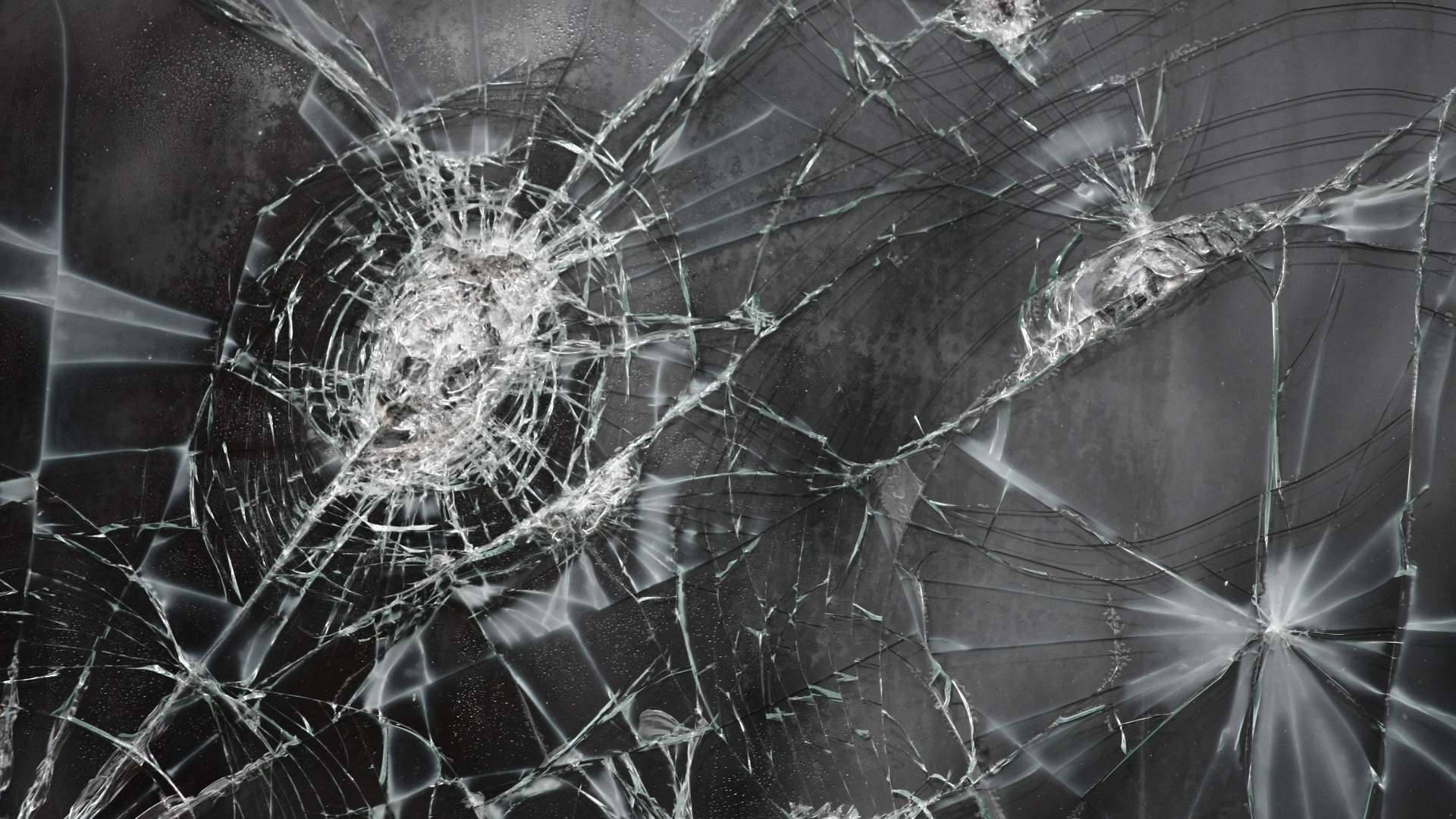 cracked computer screen, multiple cracks, shattered glass, Full HD Desktop Wallpaper