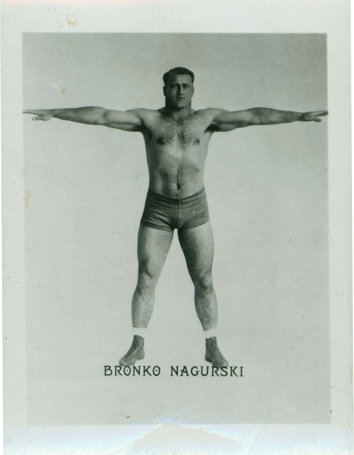 Bronko Nagurski, American Professional Wrestler, vintage black and white photo, Full HD Phone Wallpaper
