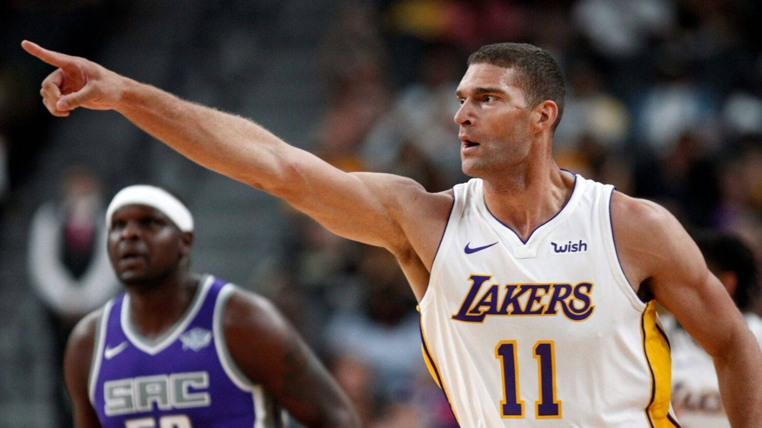 Brook Lopez, white Lakers jersey, number 11, HD Desktop Wallpaper
