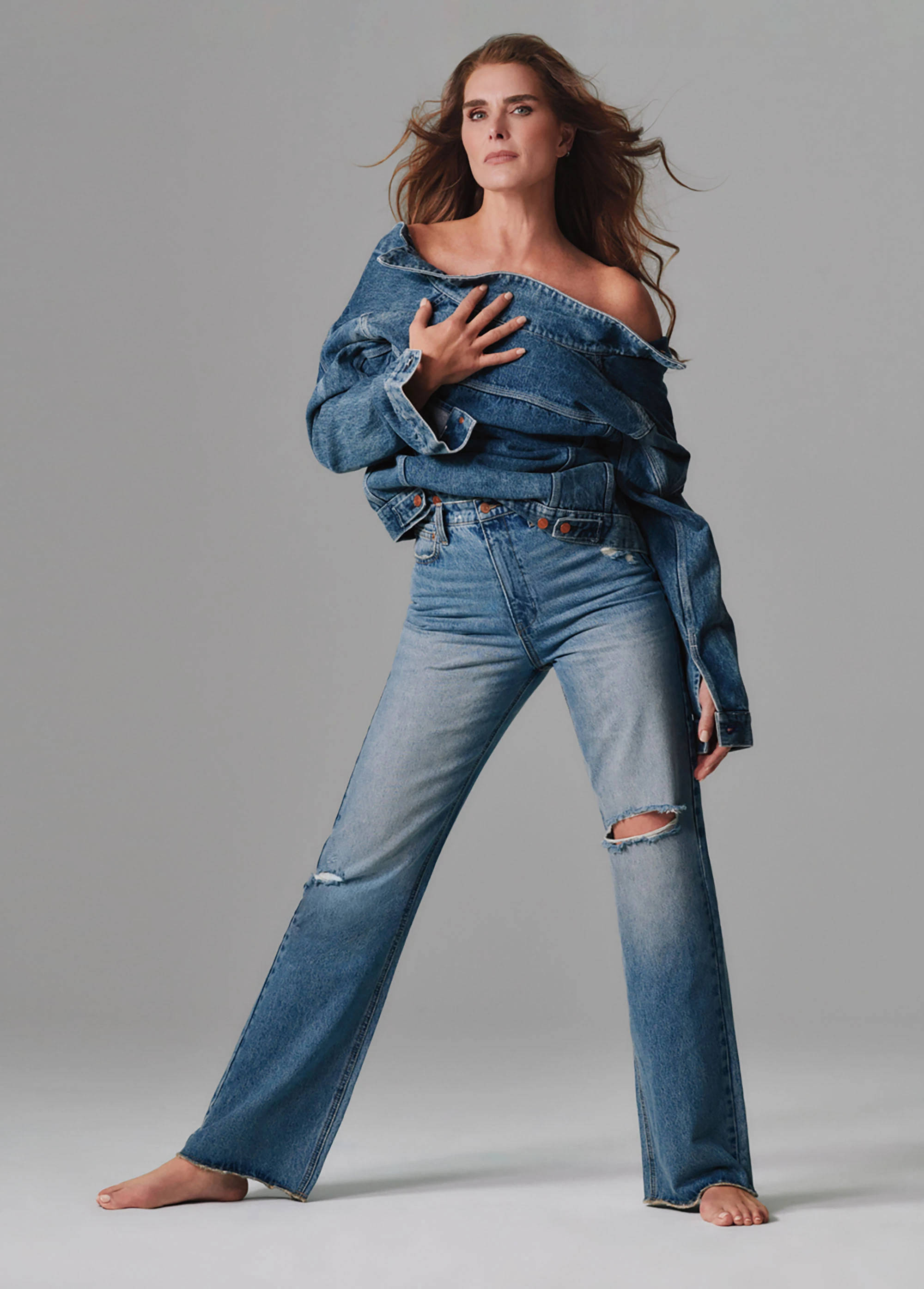 Brooke Shields, flared jeans, denim jacket, 2K Phone Wallpaper