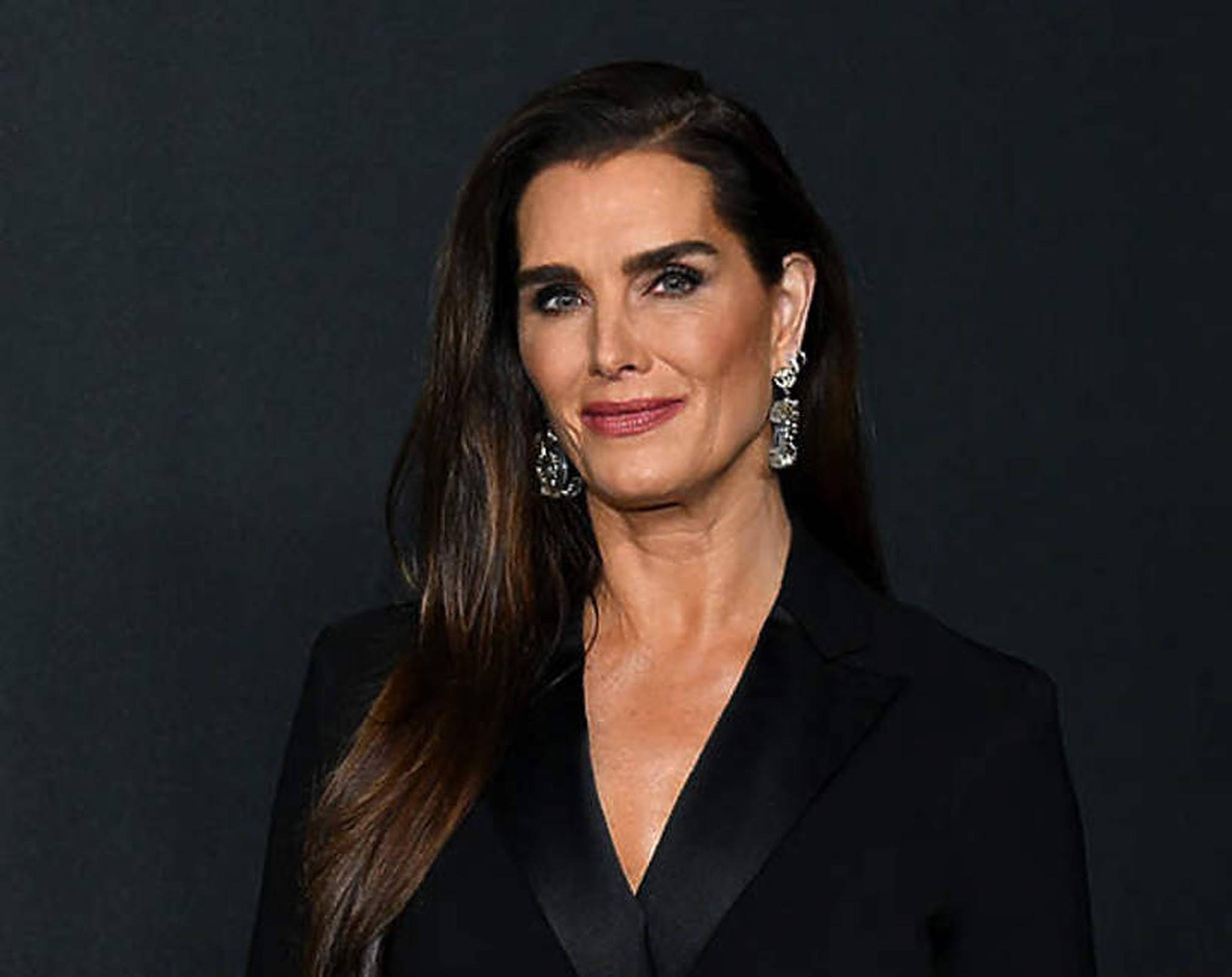 Brooke Shields, black blazer, sparkling earrings, Full HD Desktop Wallpaper