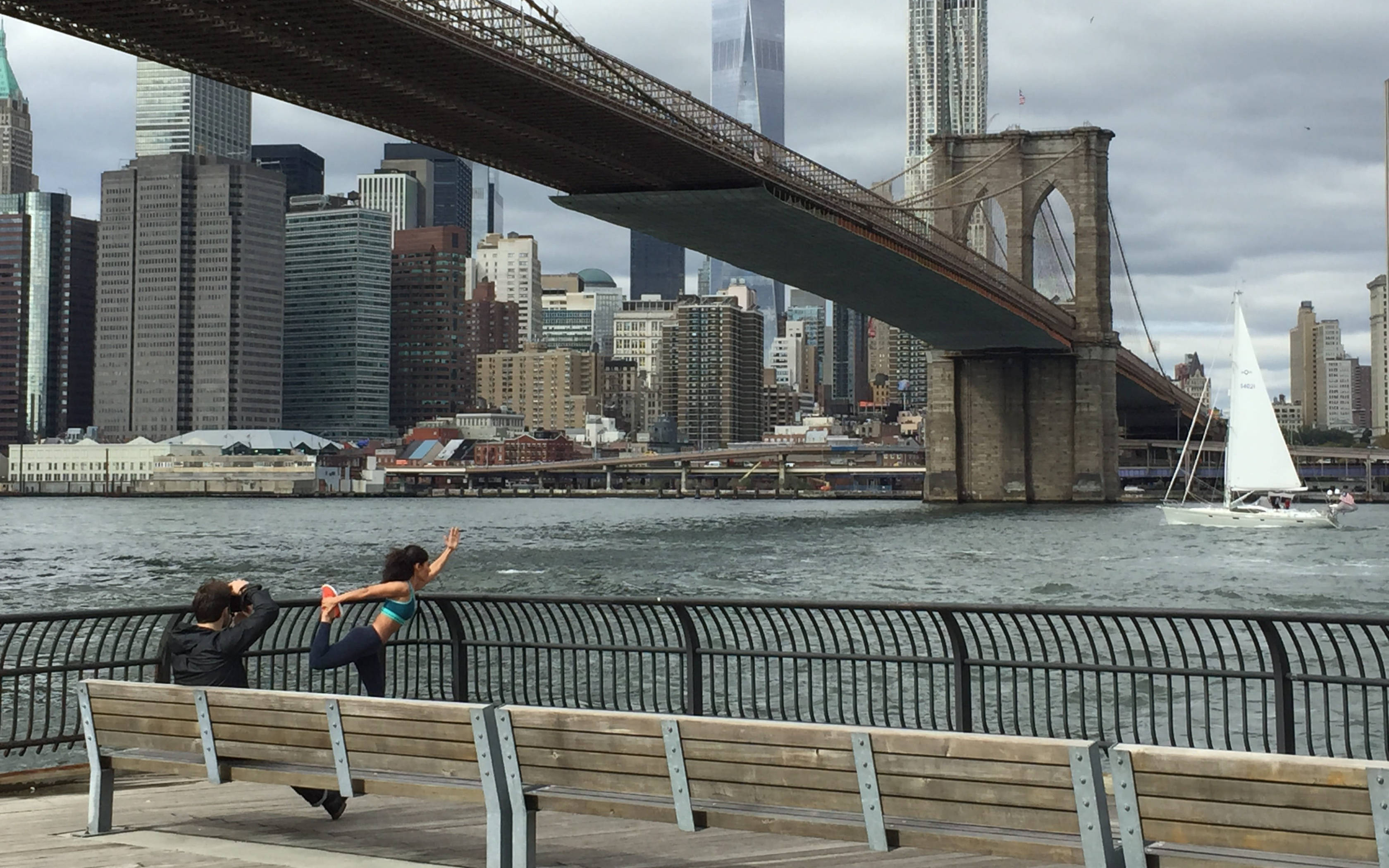 Brooklyn Bridge, waterfront bench, sailboat, 2K Desktop Wallpaper