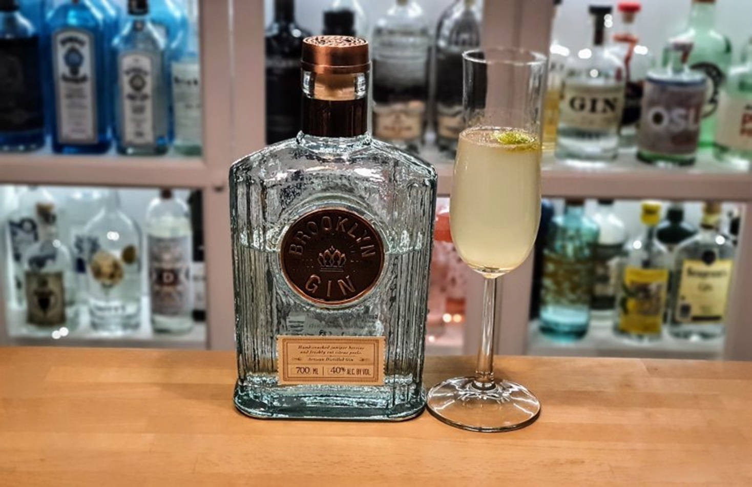 Brooklyn Gin, copper cap, champagne flute, HD Desktop Wallpaper