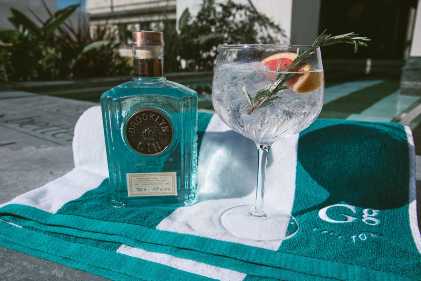 Brooklyn Gin, blue gin bottle, gin cocktail, HD Desktop Wallpaper