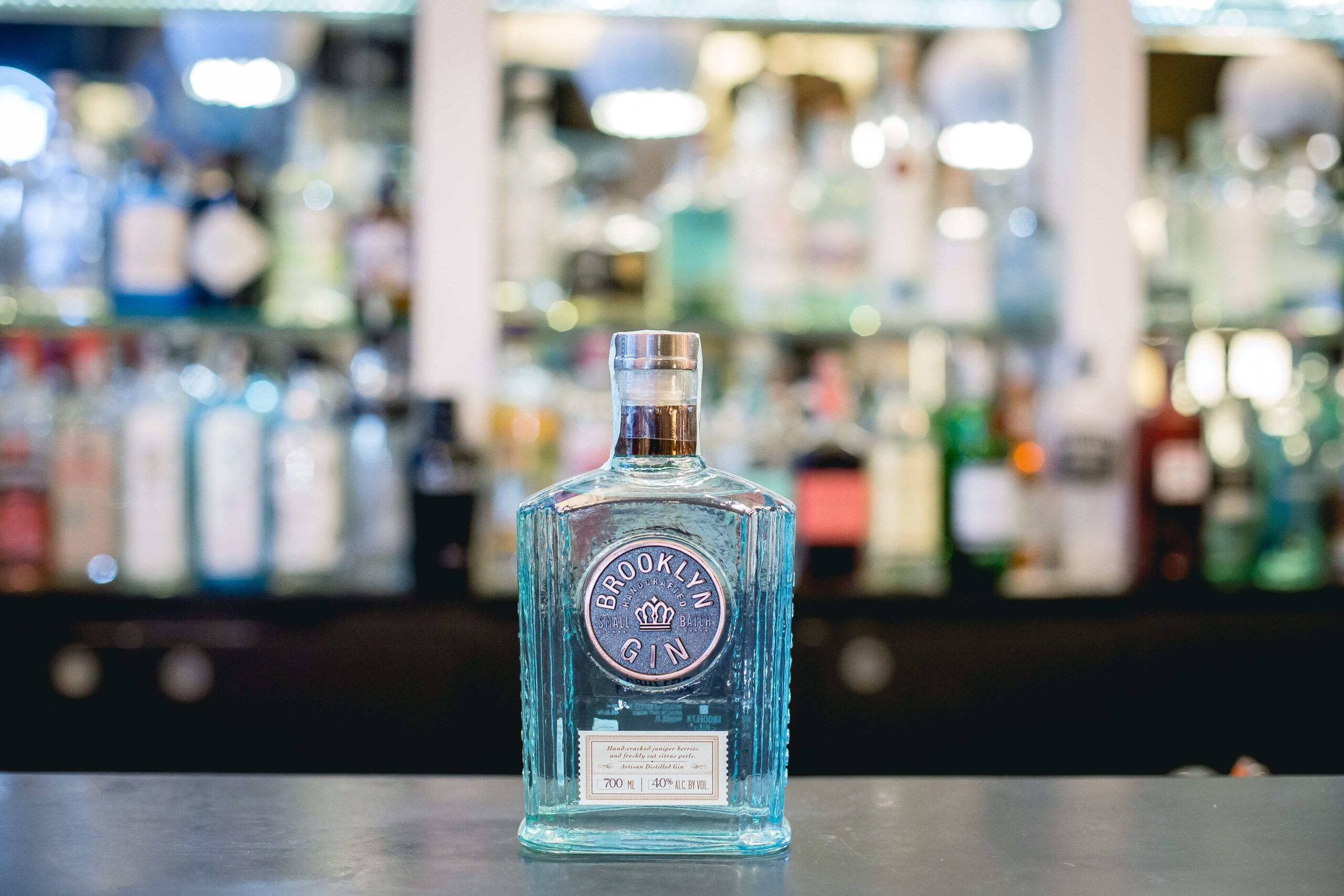 Brooklyn Gin, clear blue bottle, bar counter, 2K Desktop Wallpaper