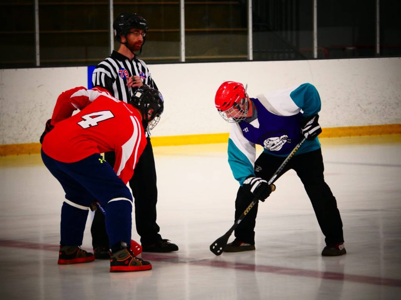 Broomball, blue and red team, ice hockey players, HD Desktop Wallpaper
